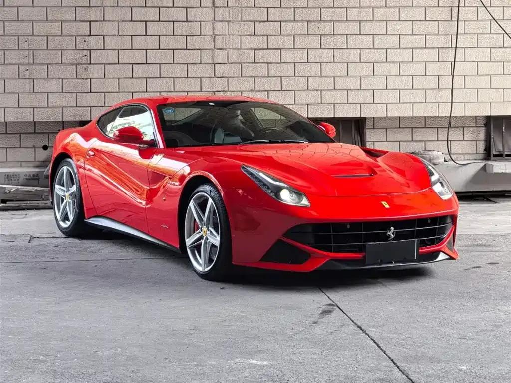 2013 F12berlinetta 6.3L Standard Model — миниатюра 3