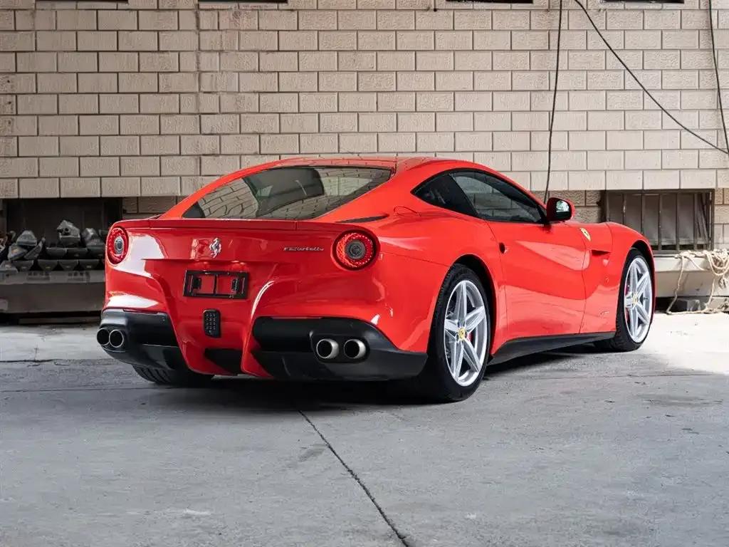 2013 F12berlinetta 6.3L Standard Model — миниатюра 4
