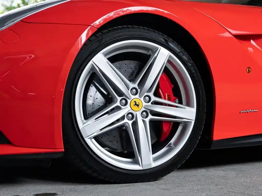 2013 F12berlinetta 6.3L Standard Model — миниатюра 8