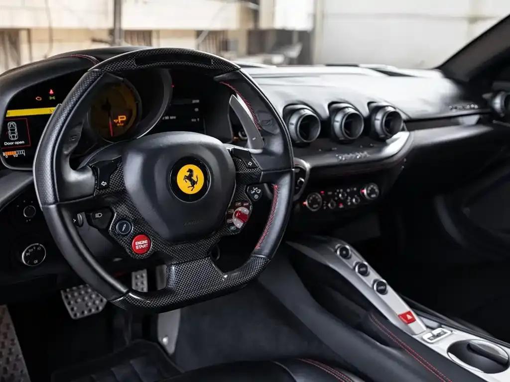 2013 F12berlinetta 6.3L Standard Model — миниатюра 9