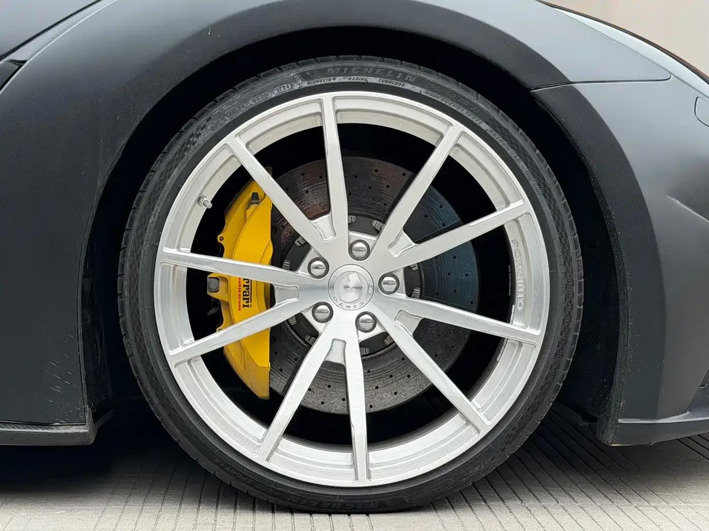 2013 F12berlinetta 6.3L Standard Model — миниатюра 14