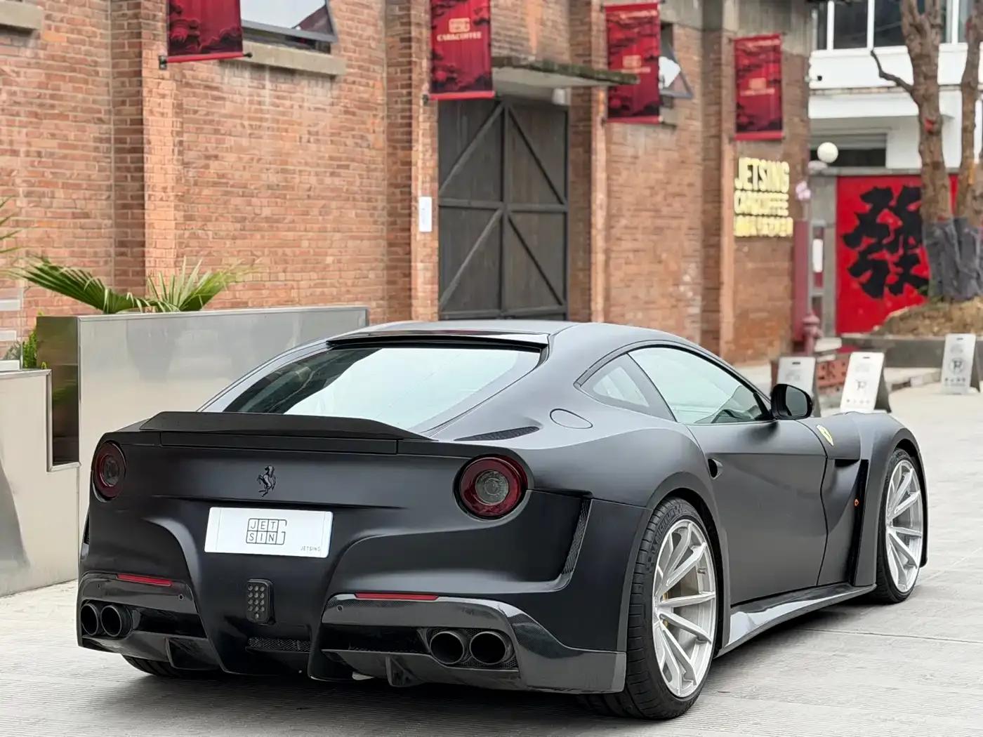 2013 F12berlinetta 6.3L Standard Model — миниатюра 4