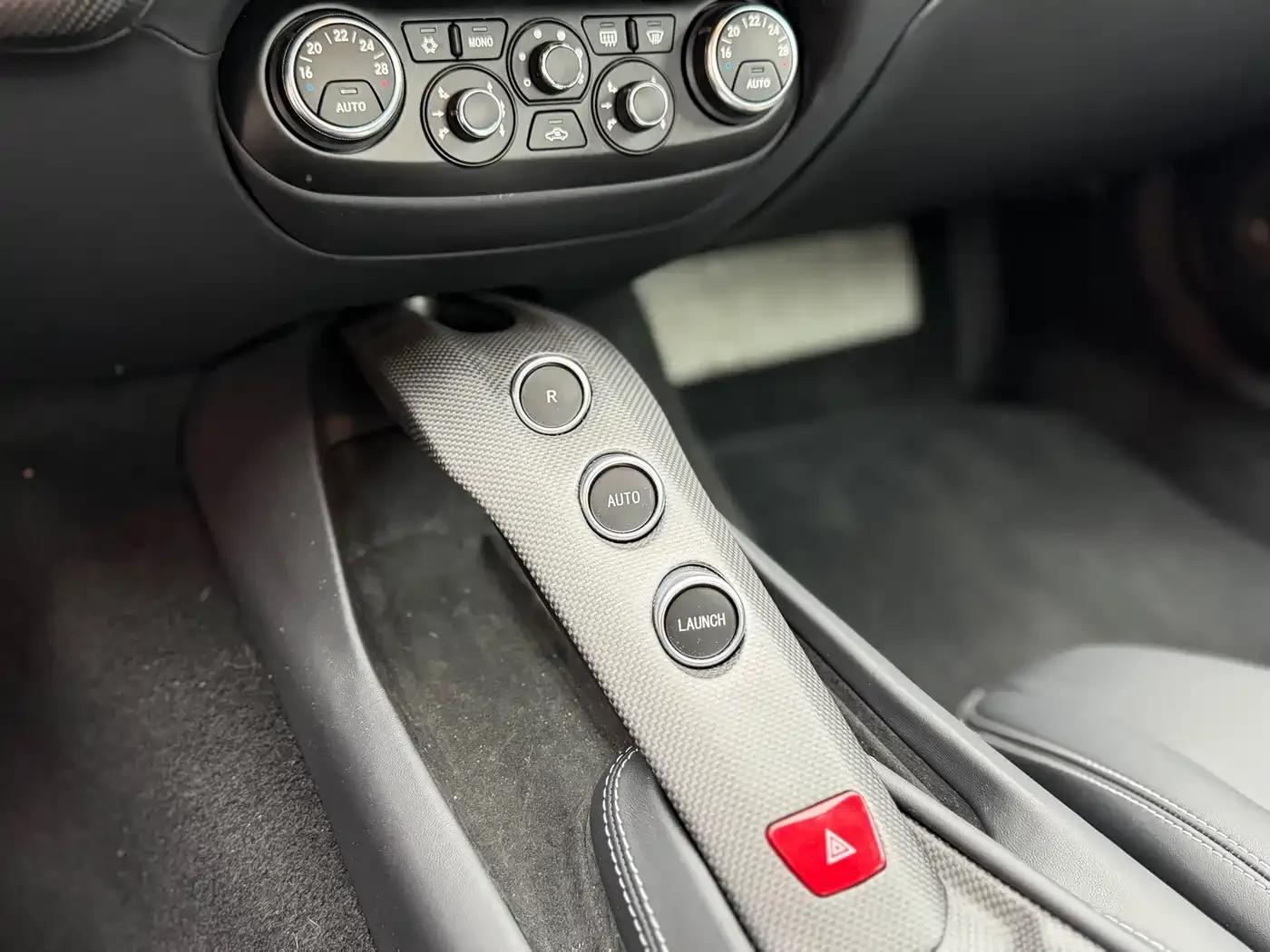 2013 F12berlinetta 6.3L Standard Model — миниатюра 9