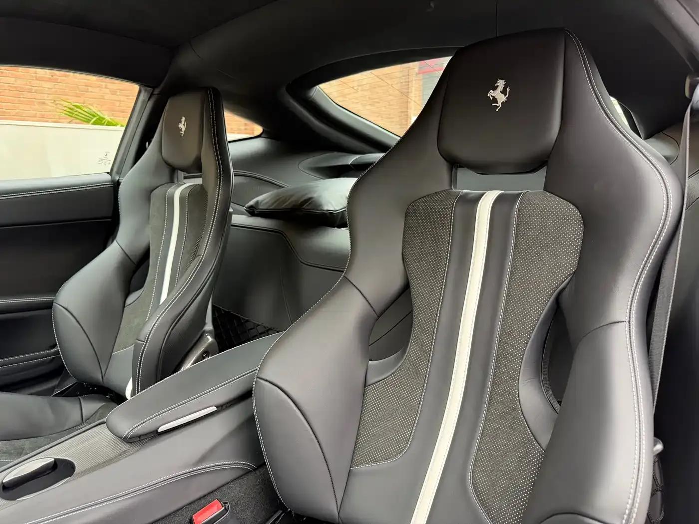 2013 F12berlinetta 6.3L Standard Model — миниатюра 10