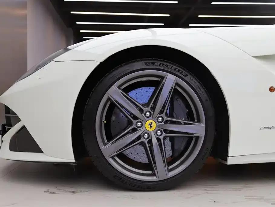 2013 F12berlinetta 6.3L Standard Model — миниатюра 14