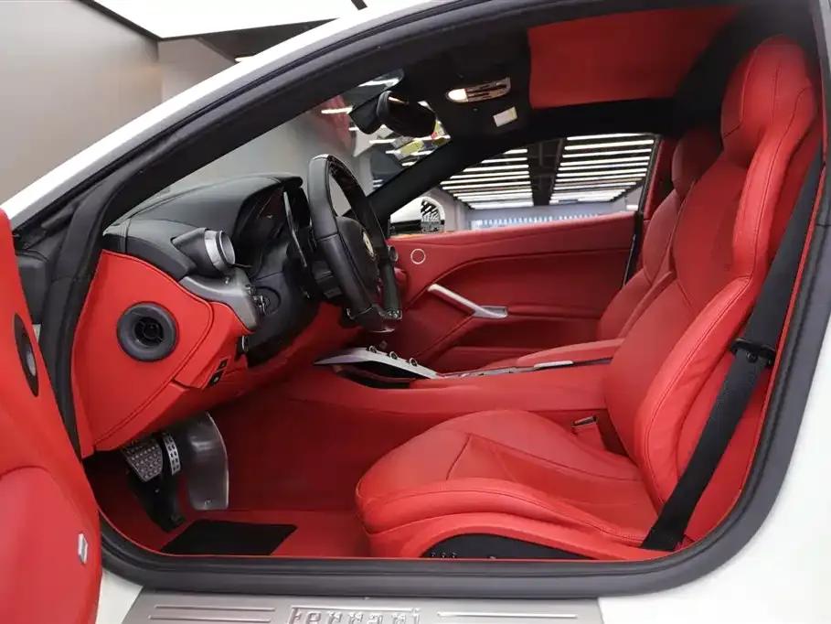 2013 F12berlinetta 6.3L Standard Model — миниатюра 4