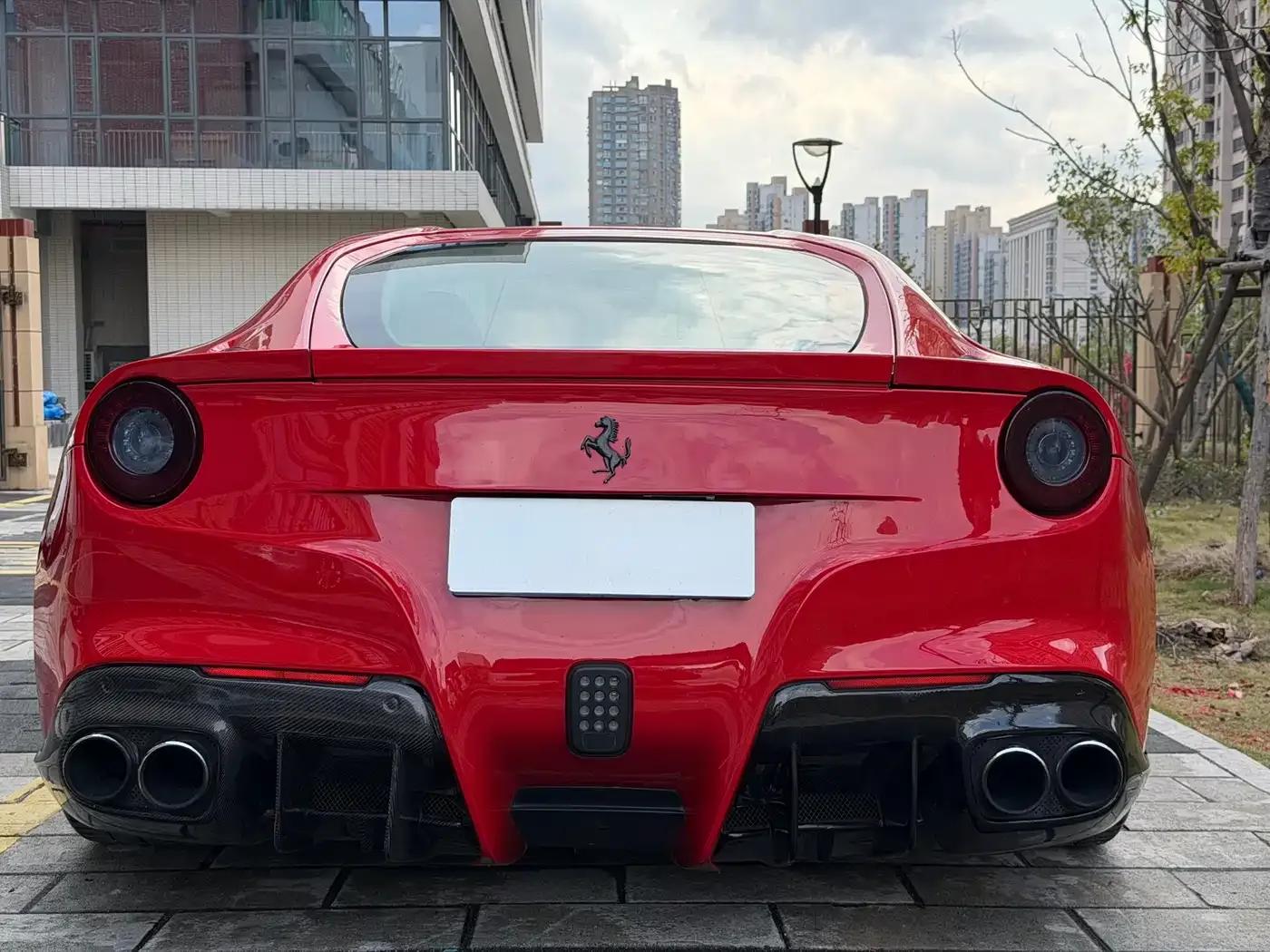 2013 F12berlinetta 6.3L Standard Model — миниатюра 5
