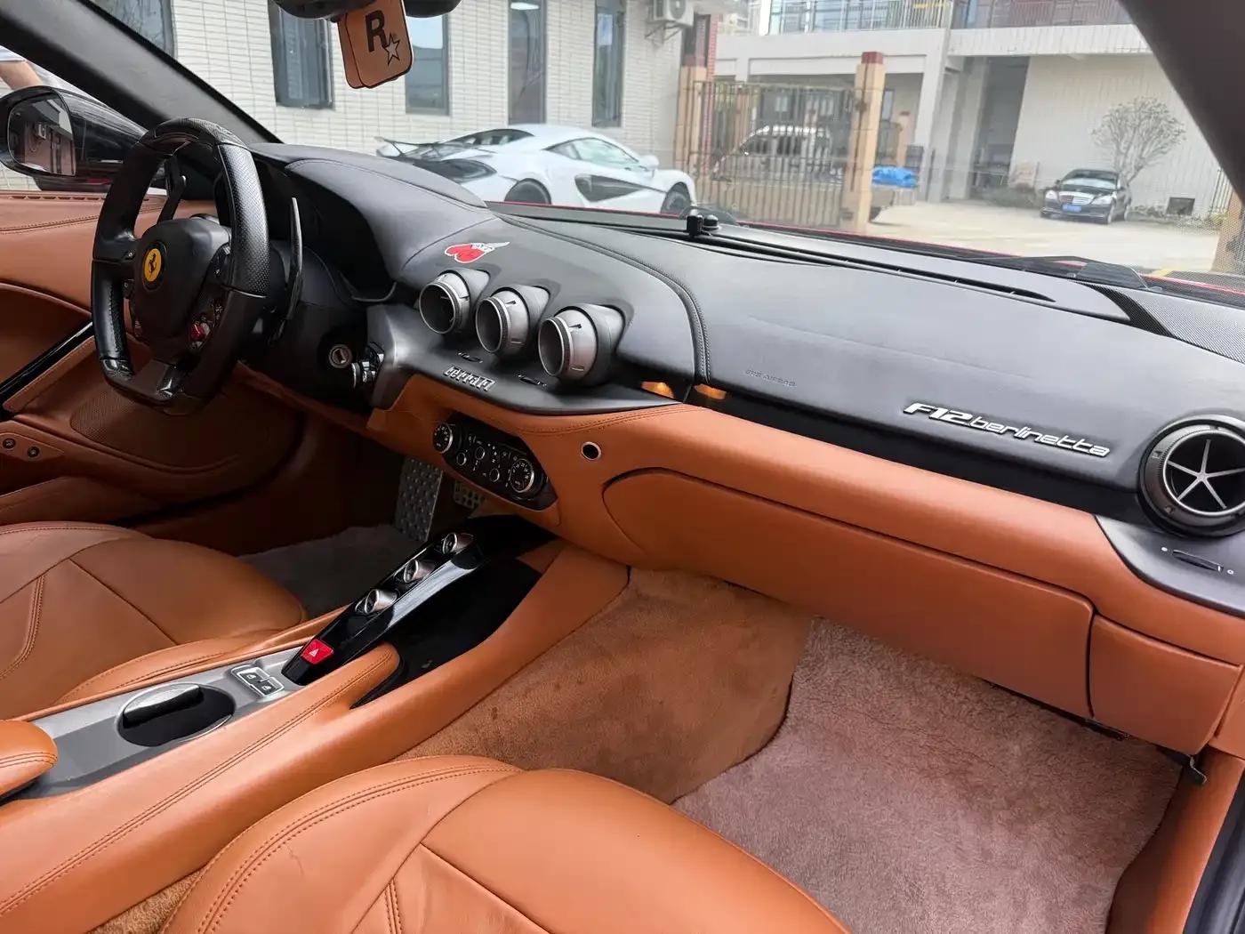 2013 F12berlinetta 6.3L Standard Model — миниатюра 8