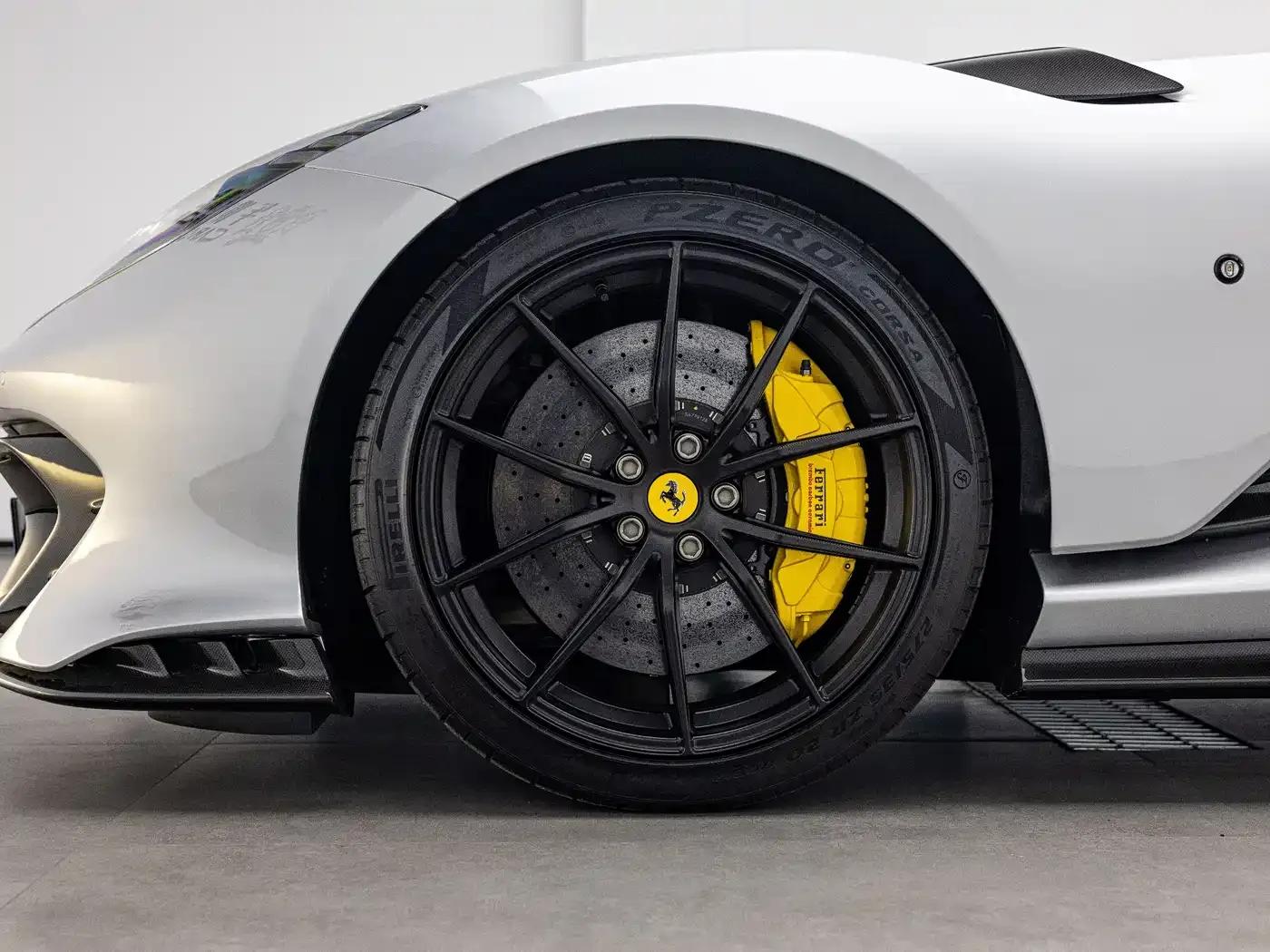 Ferrari 812 2024 Model 6.5L Automatic — миниатюра 11