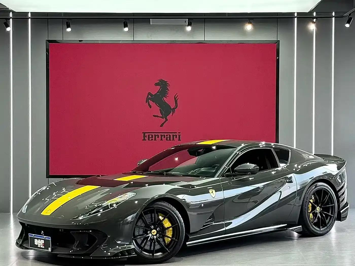 Ferrari 812 2022 6.5L Automatic — миниатюра 1