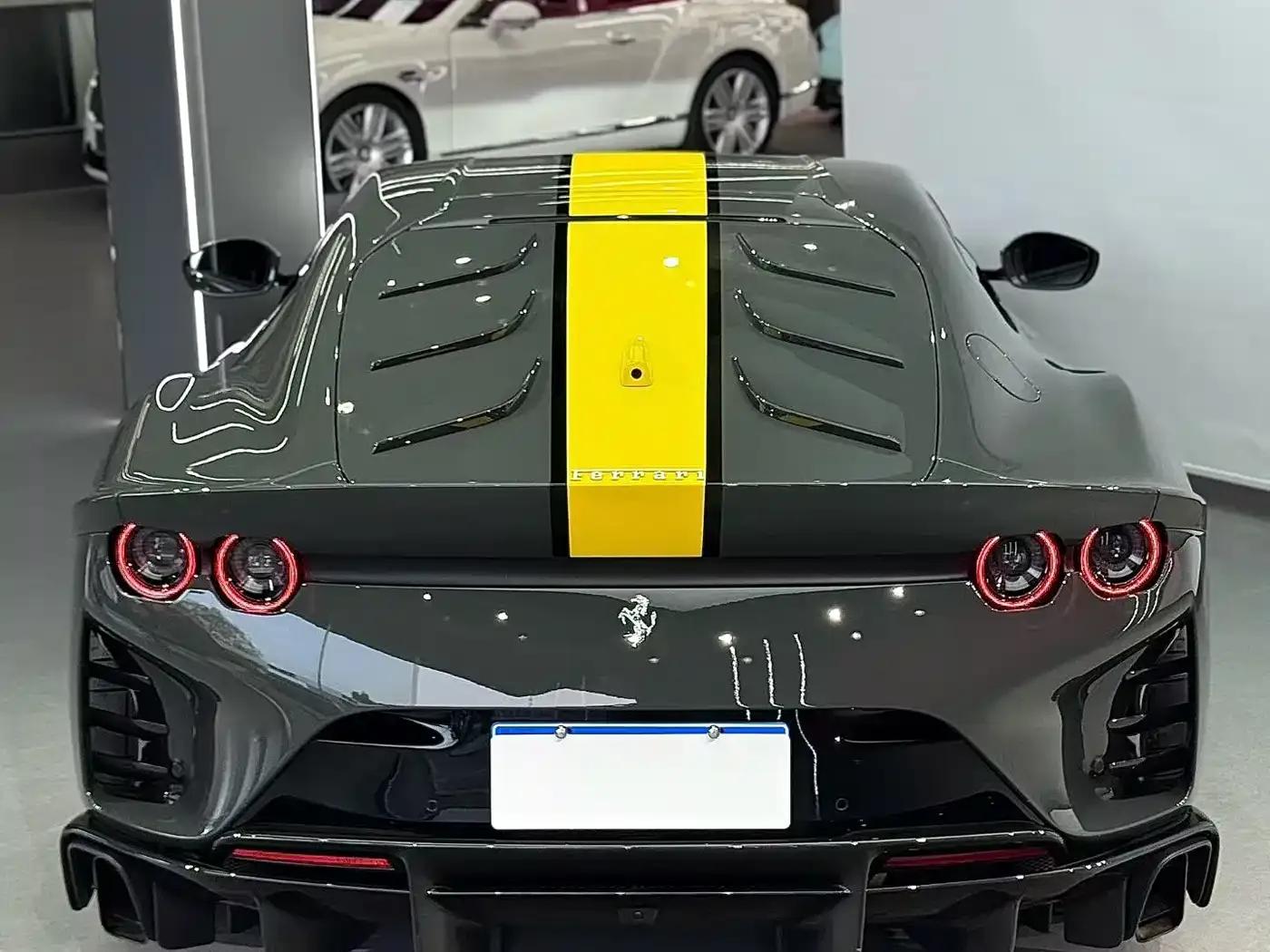 Ferrari 812 2022 6.5L Automatic — миниатюра 3