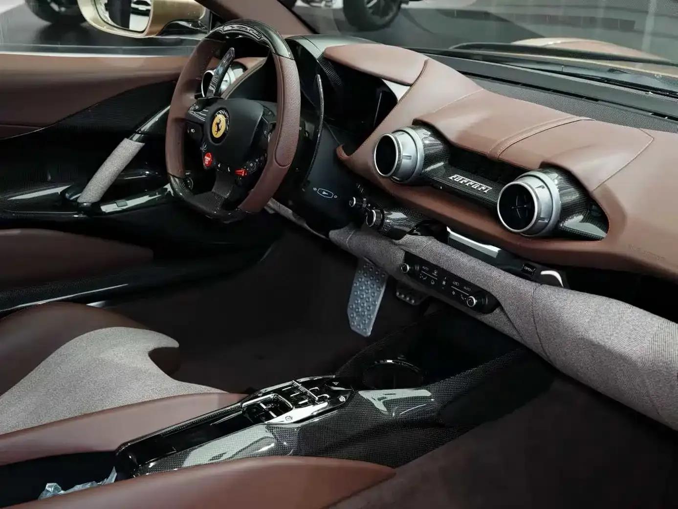 Ferrari 812 2023 Competizione one-off custom edition — миниатюра 6