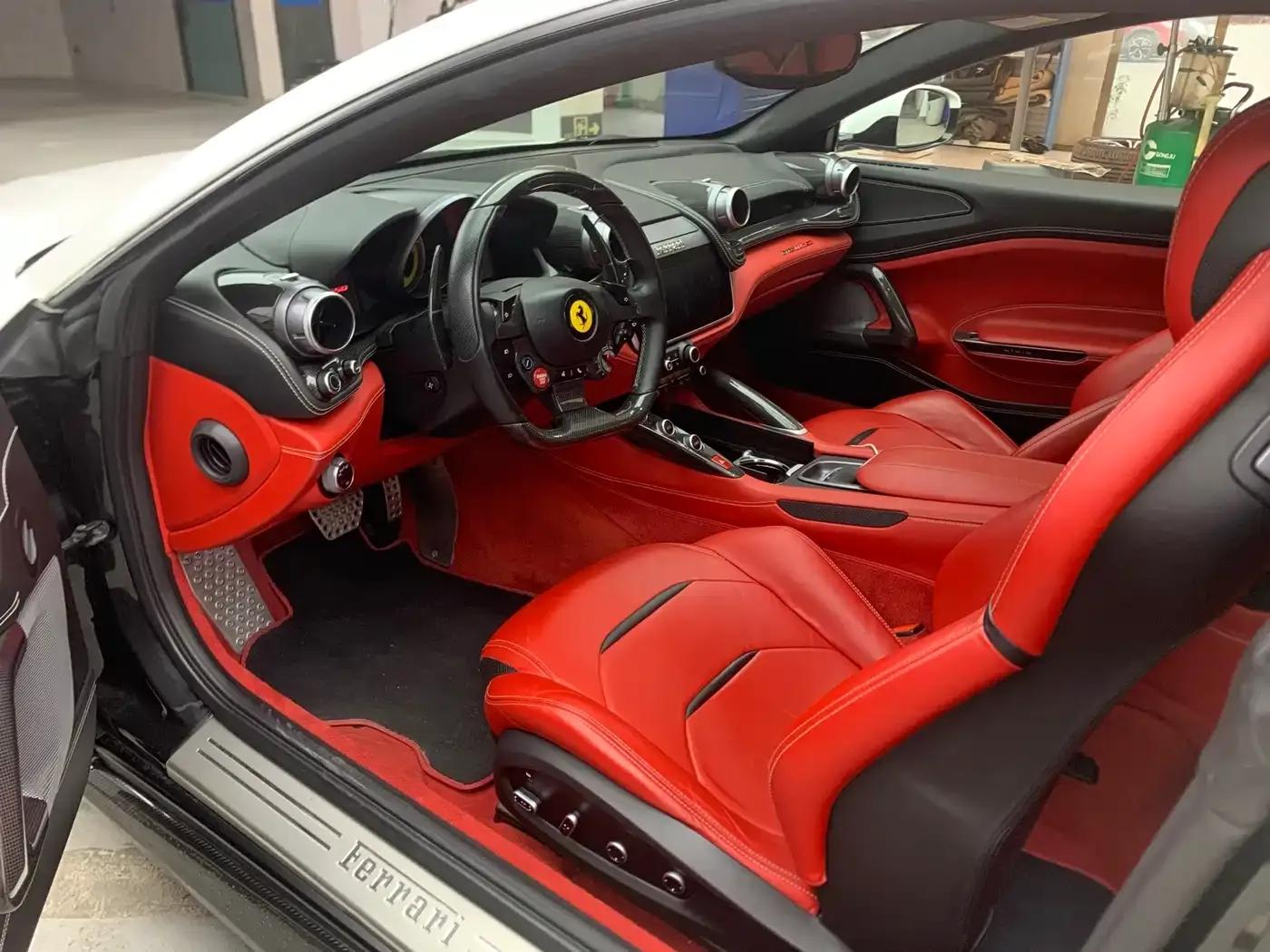 2016 GTC4Lusso 6.3L V12 — миниатюра 5
