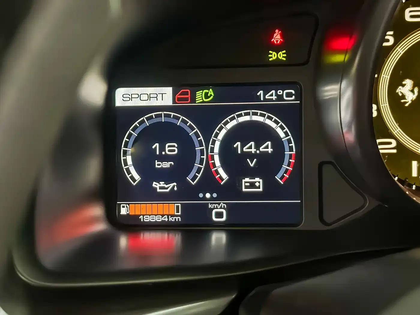 2017 GTC4Lusso 3.9T V8 — миниатюра 13