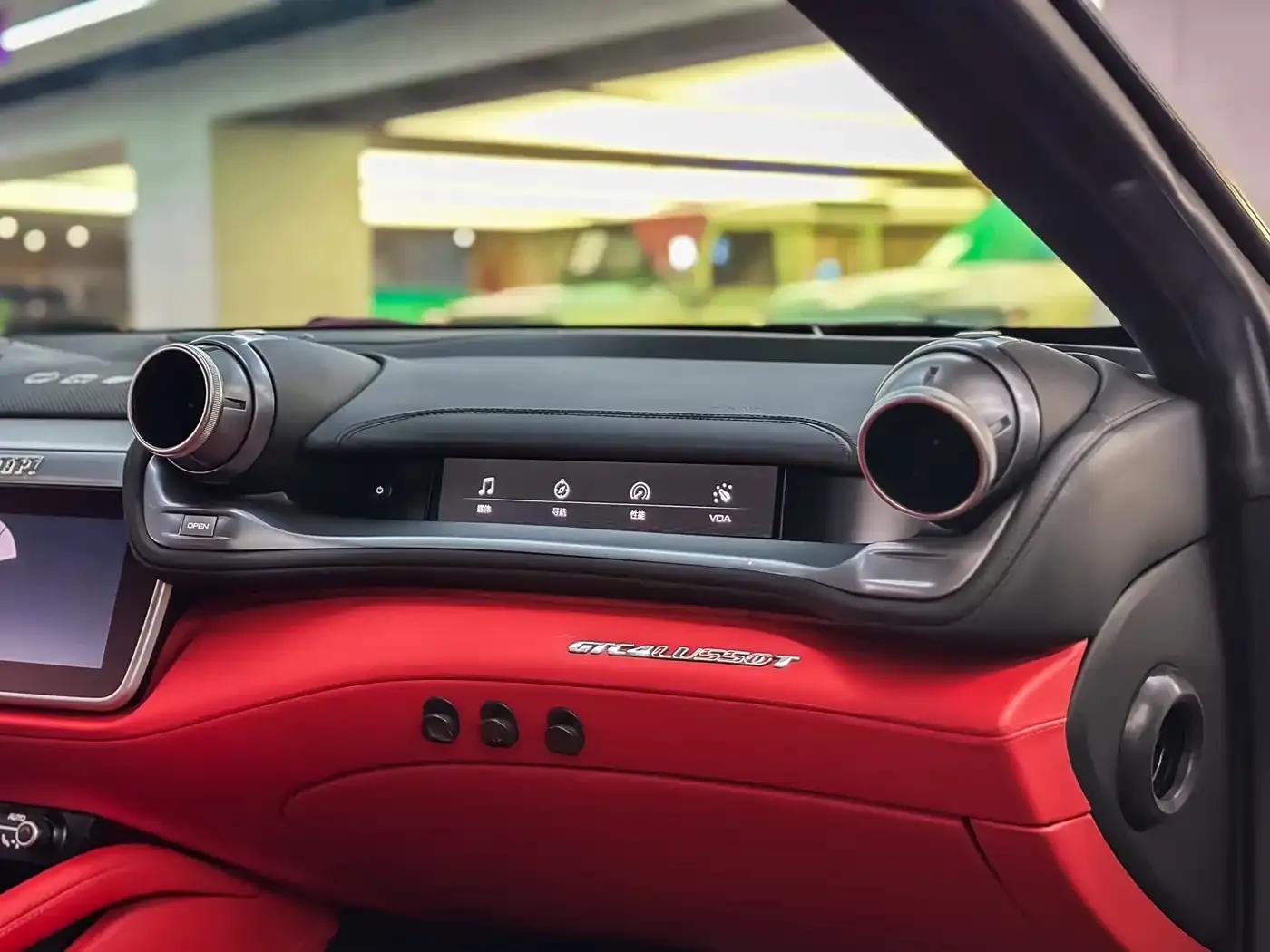2017 GTC4Lusso 3.9T V8 — миниатюра 14