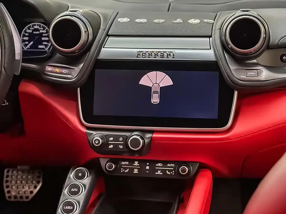 2017 GTC4Lusso 3.9T V8 — миниатюра 16