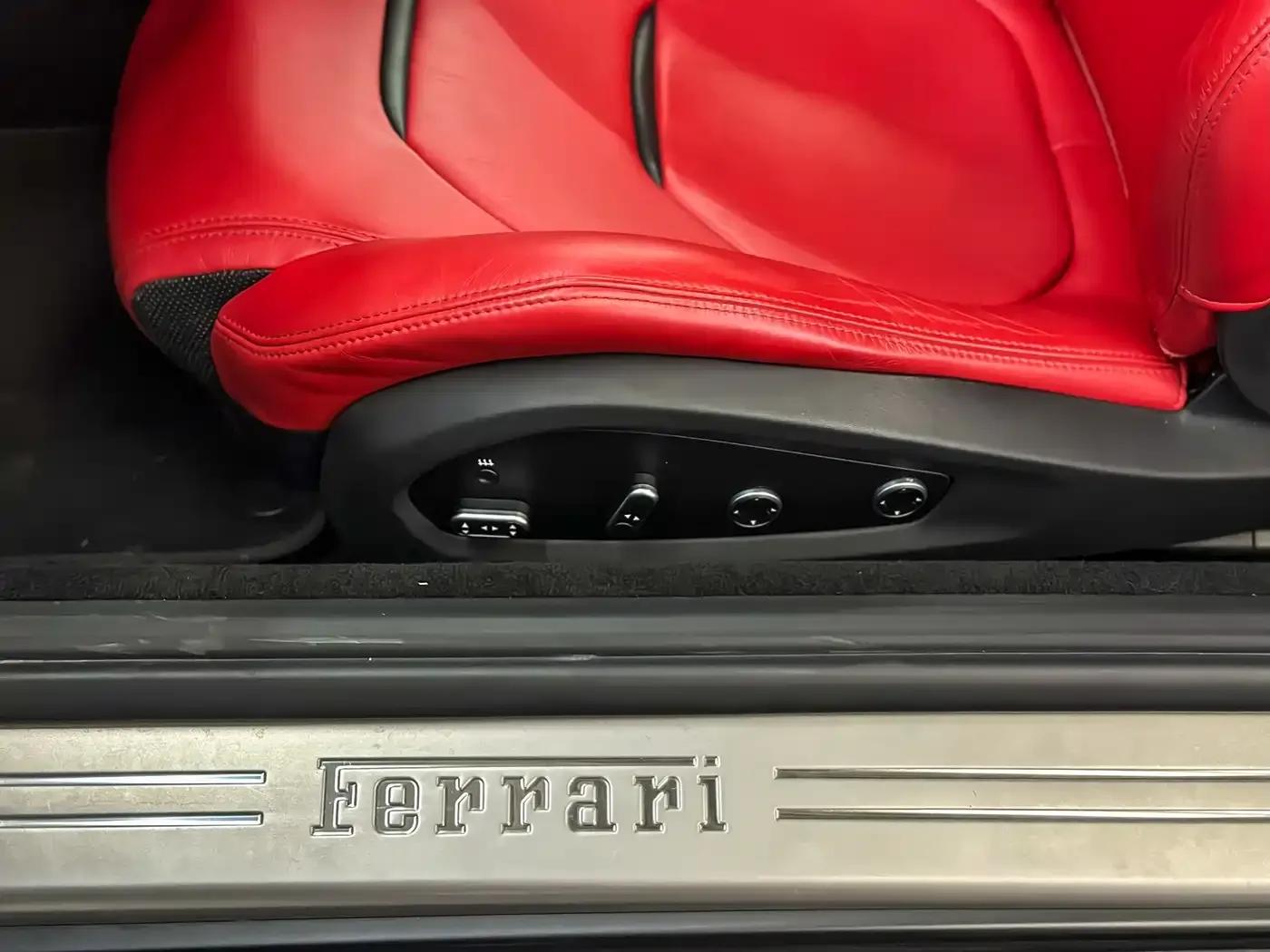 2017 GTC4Lusso 3.9T V8 — миниатюра 19