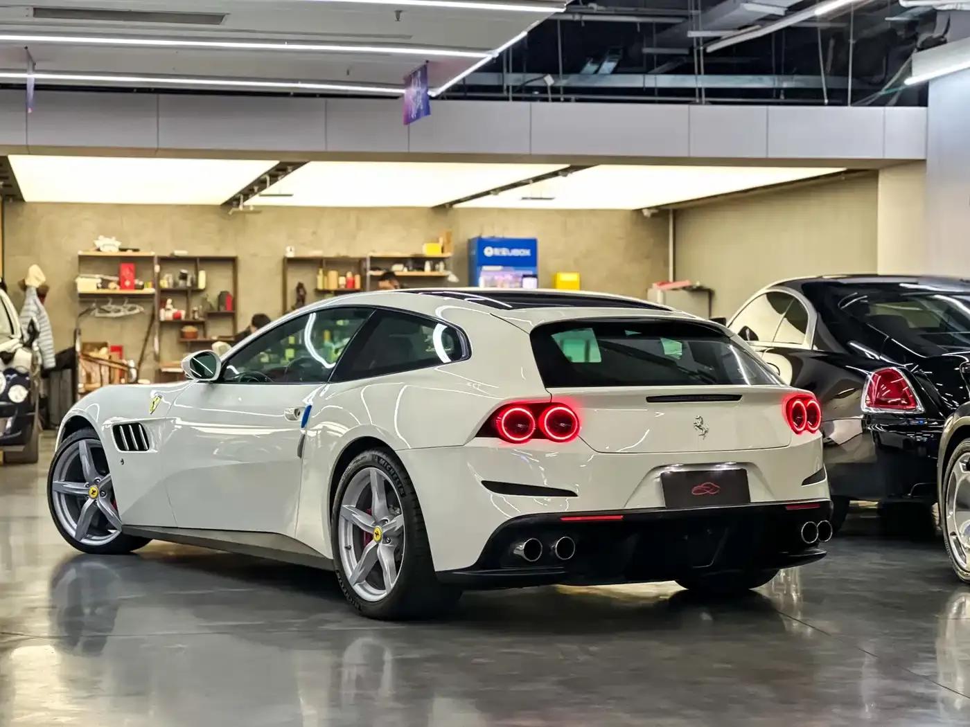 2017 GTC4Lusso 3.9T V8 — миниатюра 6
