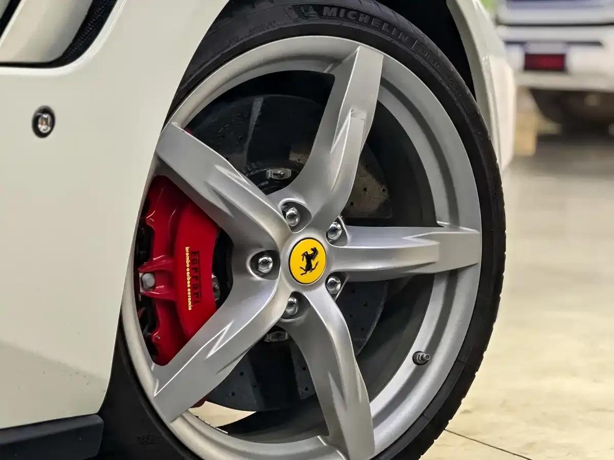 2017 GTC4Lusso 3.9T V8 — миниатюра 7