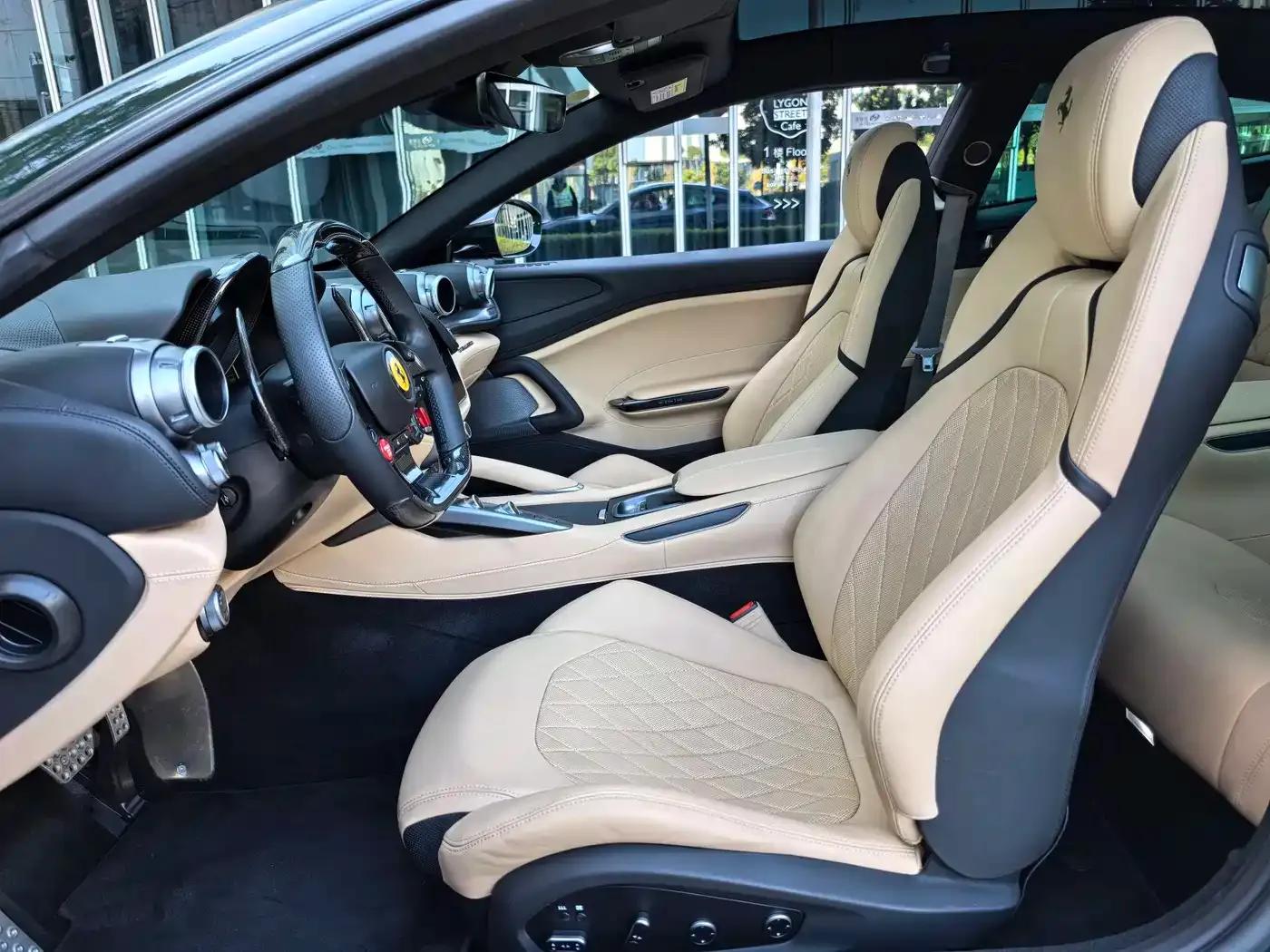2017 GTC4Lusso 3.9T V8 — миниатюра 11