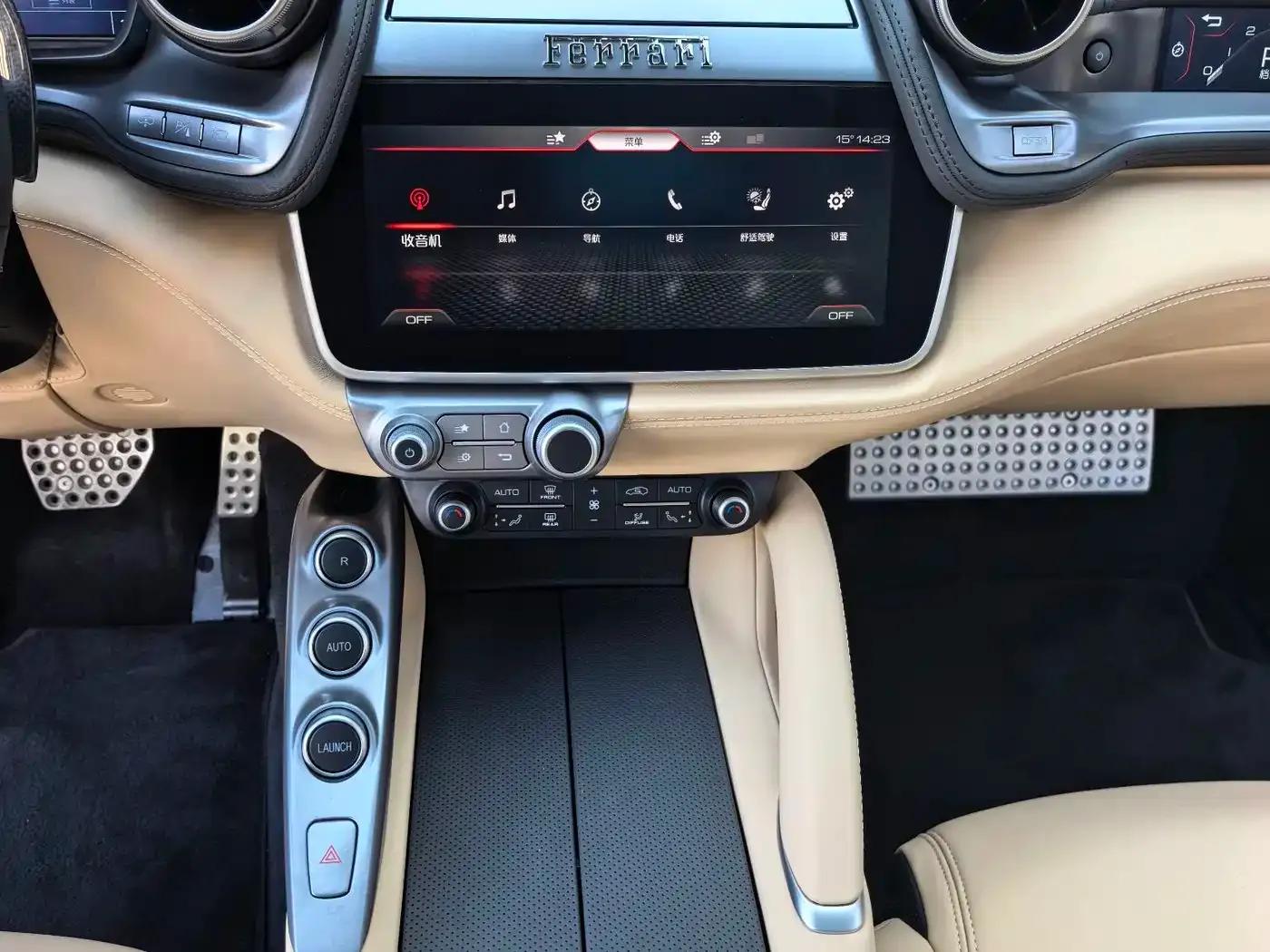 2017 GTC4Lusso 3.9T V8 — миниатюра 18