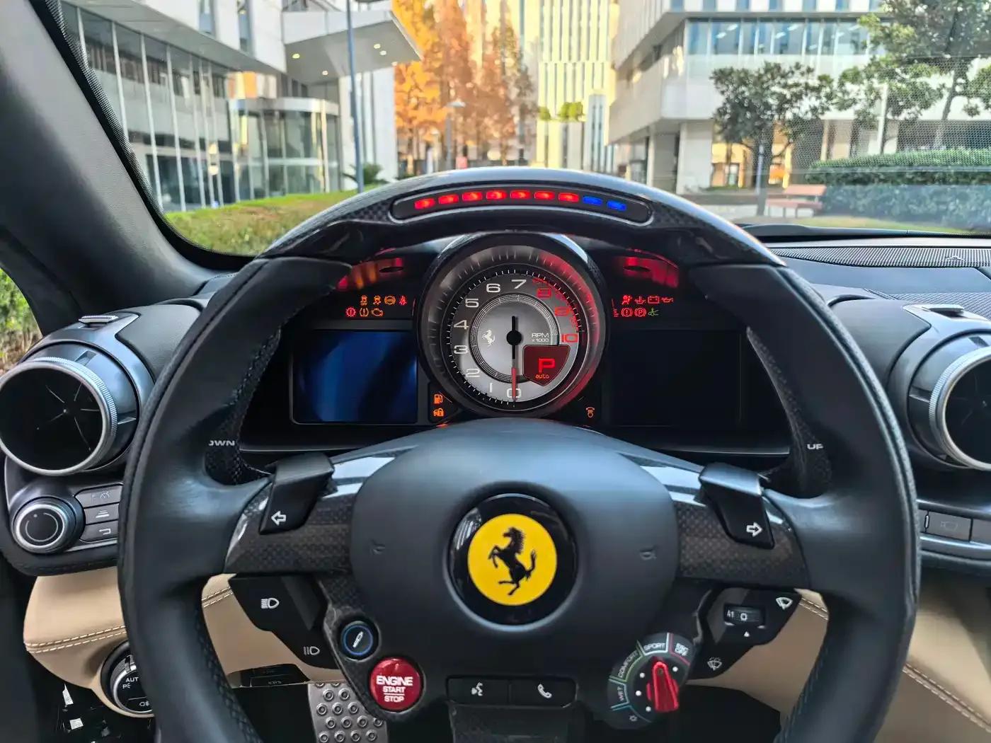 2017 GTC4Lusso 3.9T V8 — миниатюра 32
