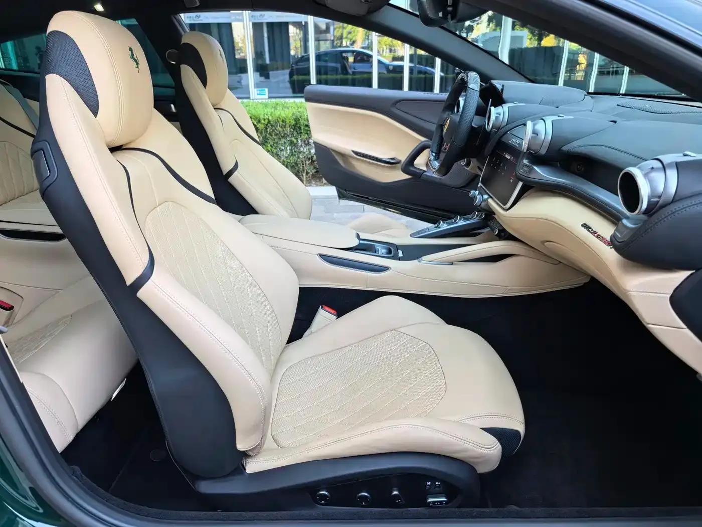 2017 GTC4Lusso 3.9T V8 — миниатюра 42