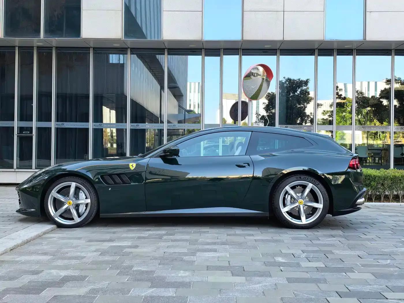 2017 GTC4Lusso 3.9T V8 — миниатюра 6