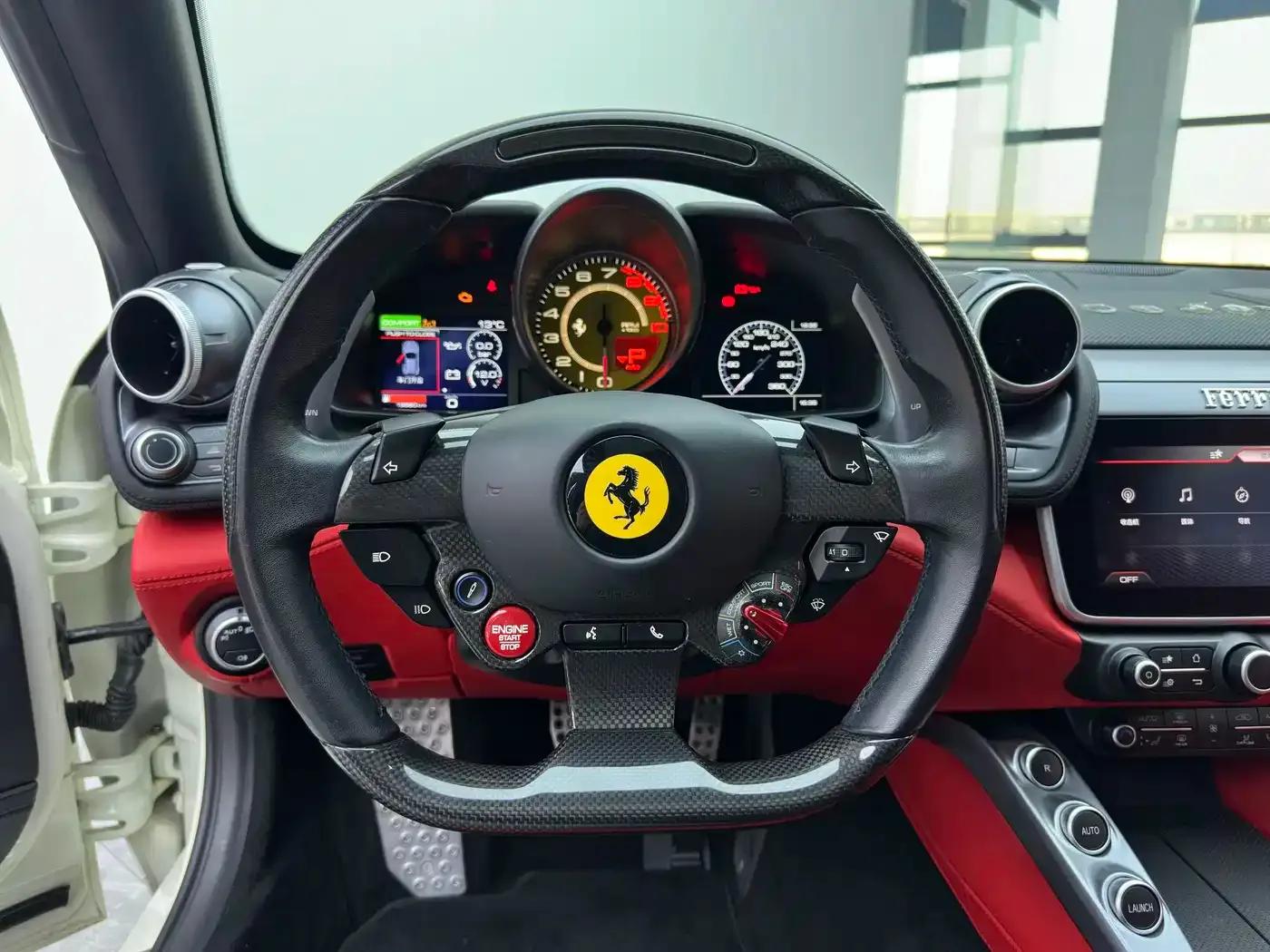 2017 GTC4Lusso 3.9T V8 — миниатюра 16