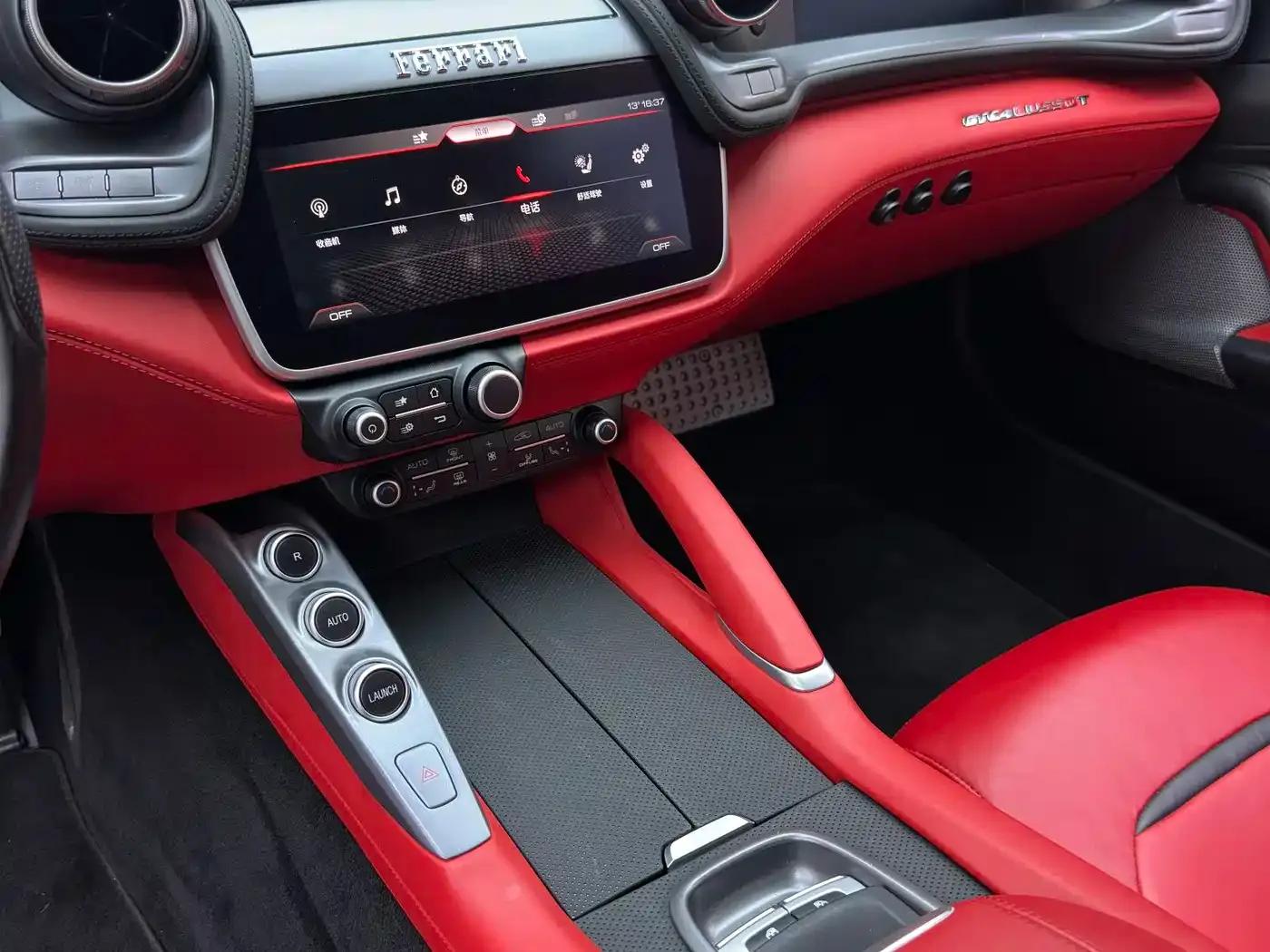 2017 GTC4Lusso 3.9T V8 — миниатюра 18