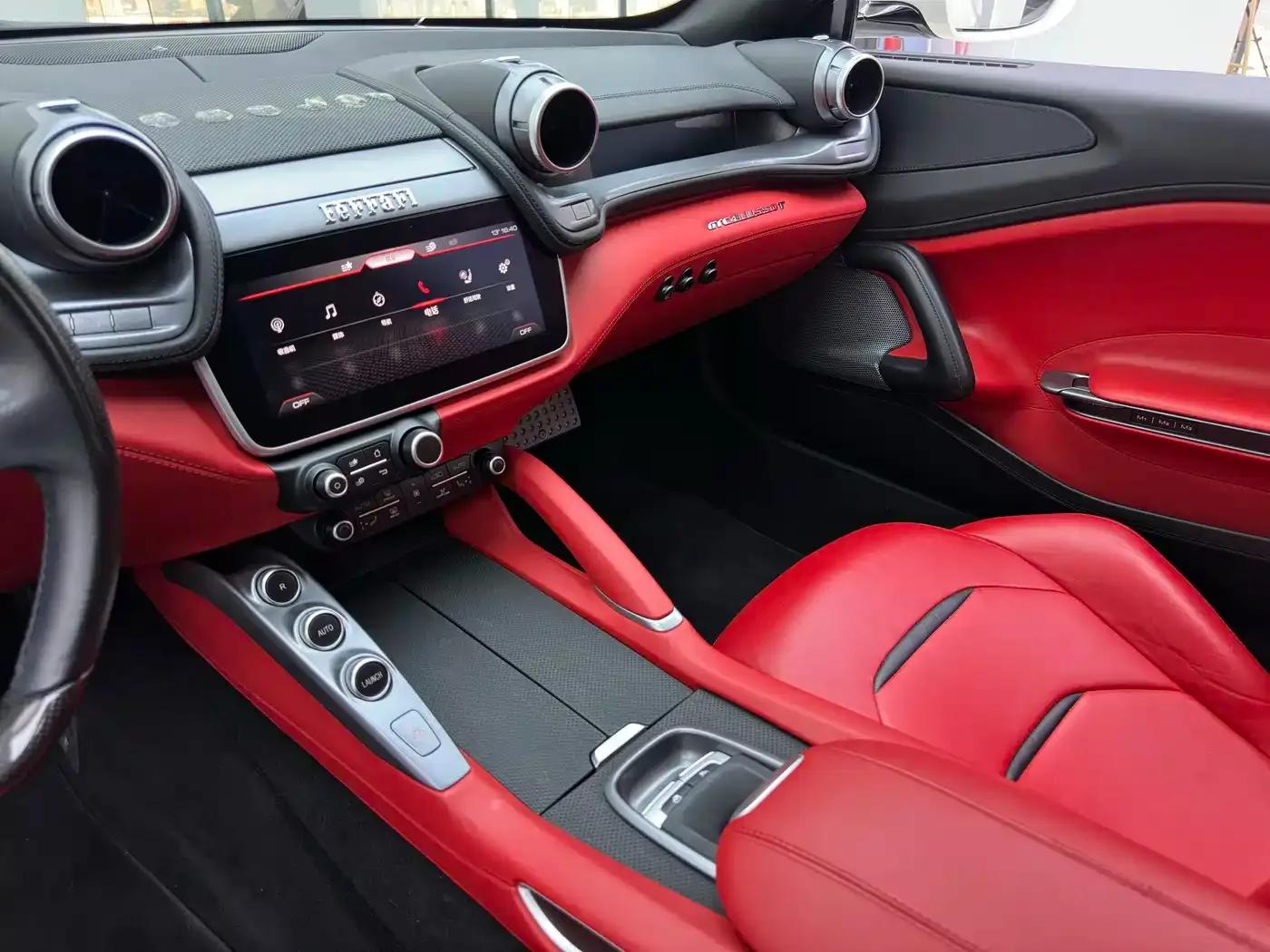 2017 GTC4Lusso 3.9T V8 — миниатюра 22