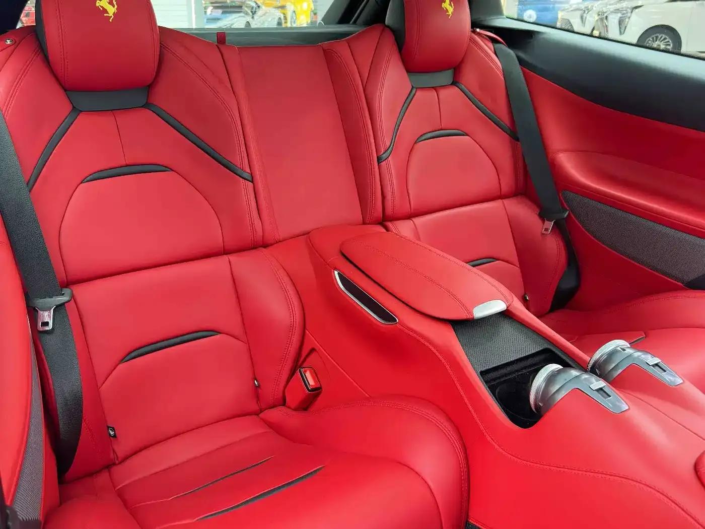 2017 GTC4Lusso 3.9T V8 — миниатюра 26