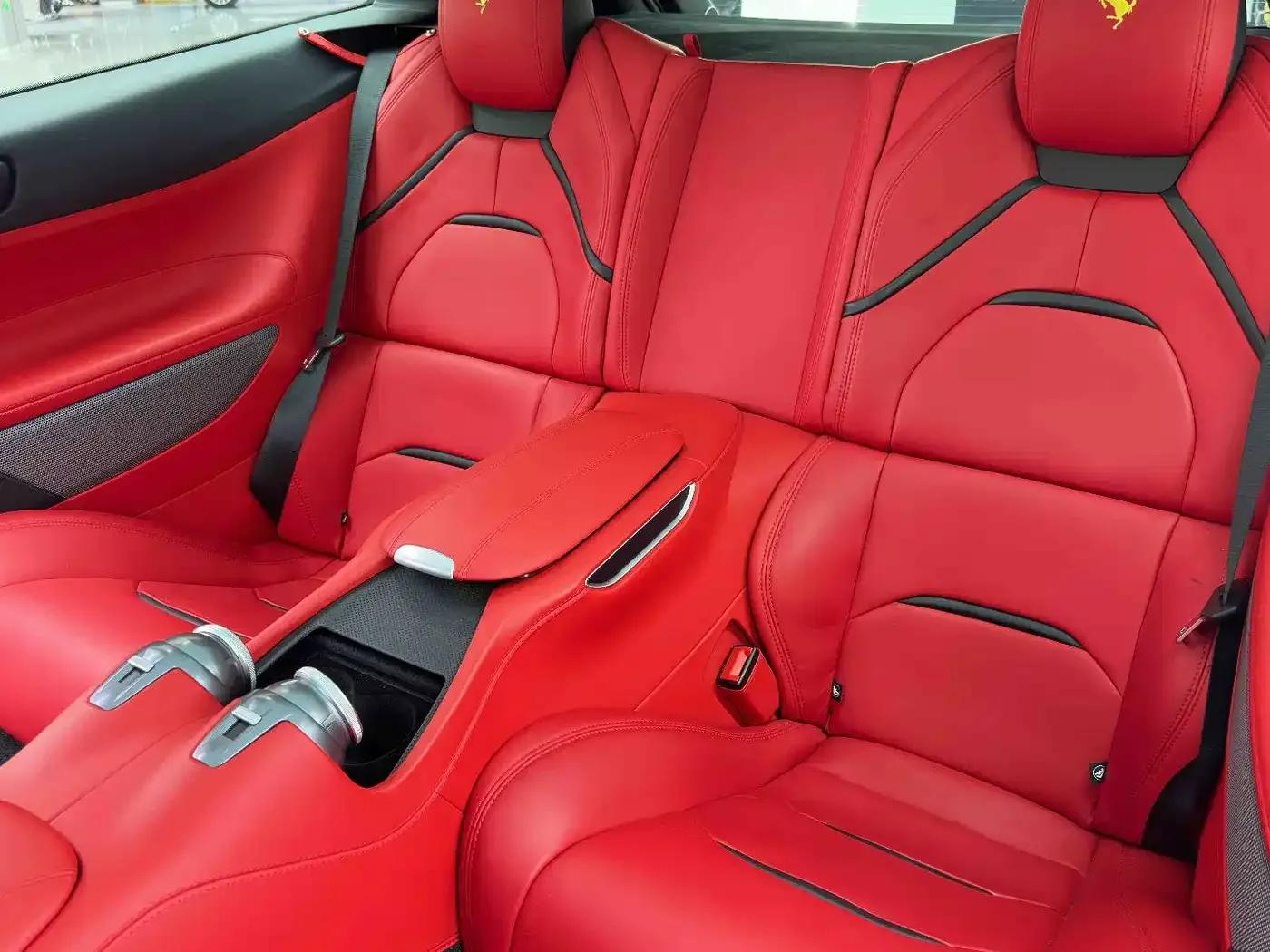 2017 GTC4Lusso 3.9T V8 — миниатюра 27