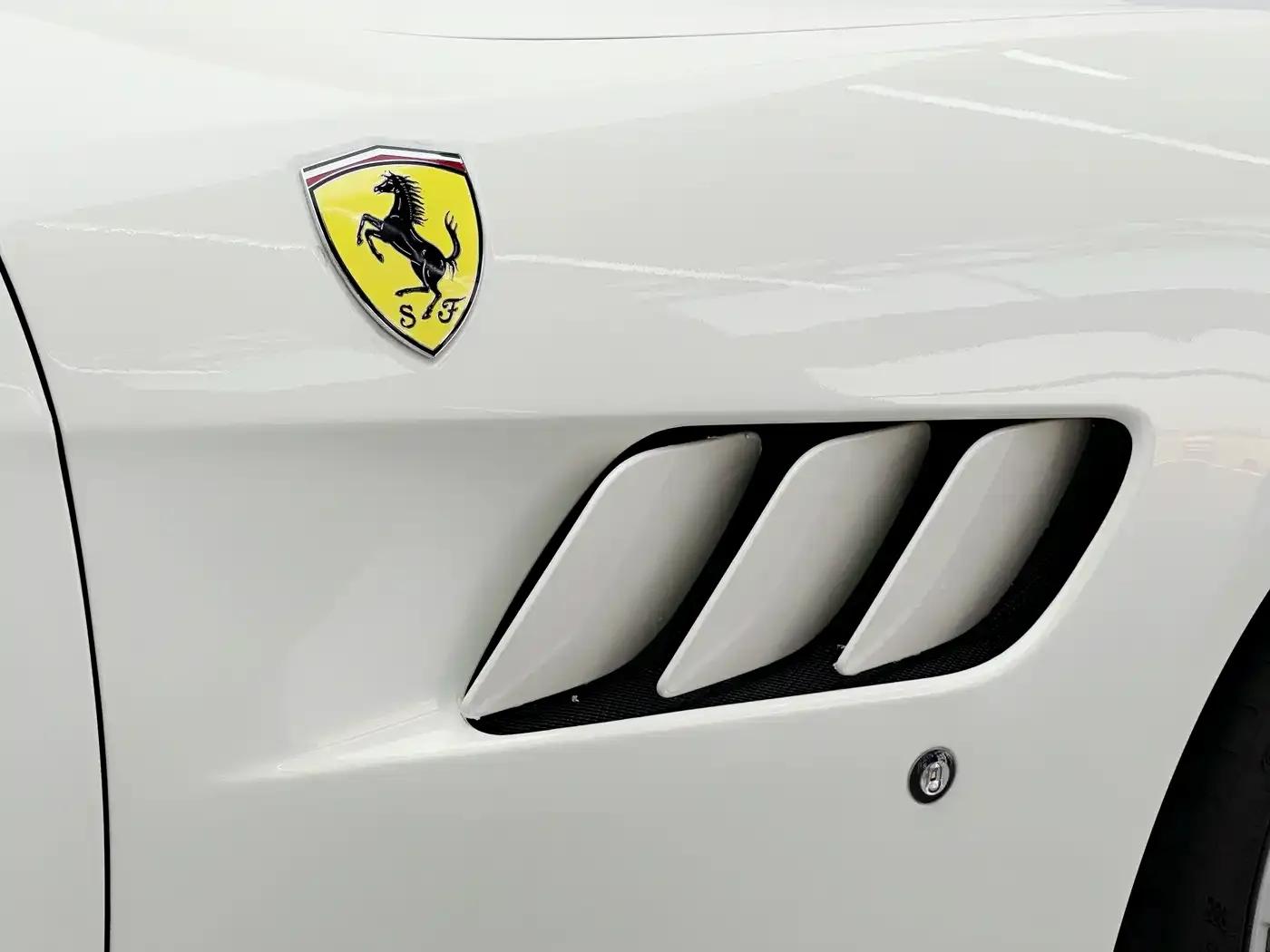 2017 GTC4Lusso 3.9T V8 — миниатюра 9