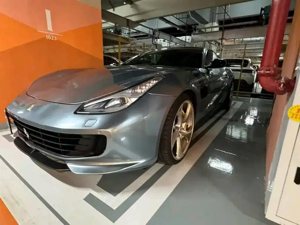 2017 GTC4Lusso 3.9T V8 — миниатюра 1
