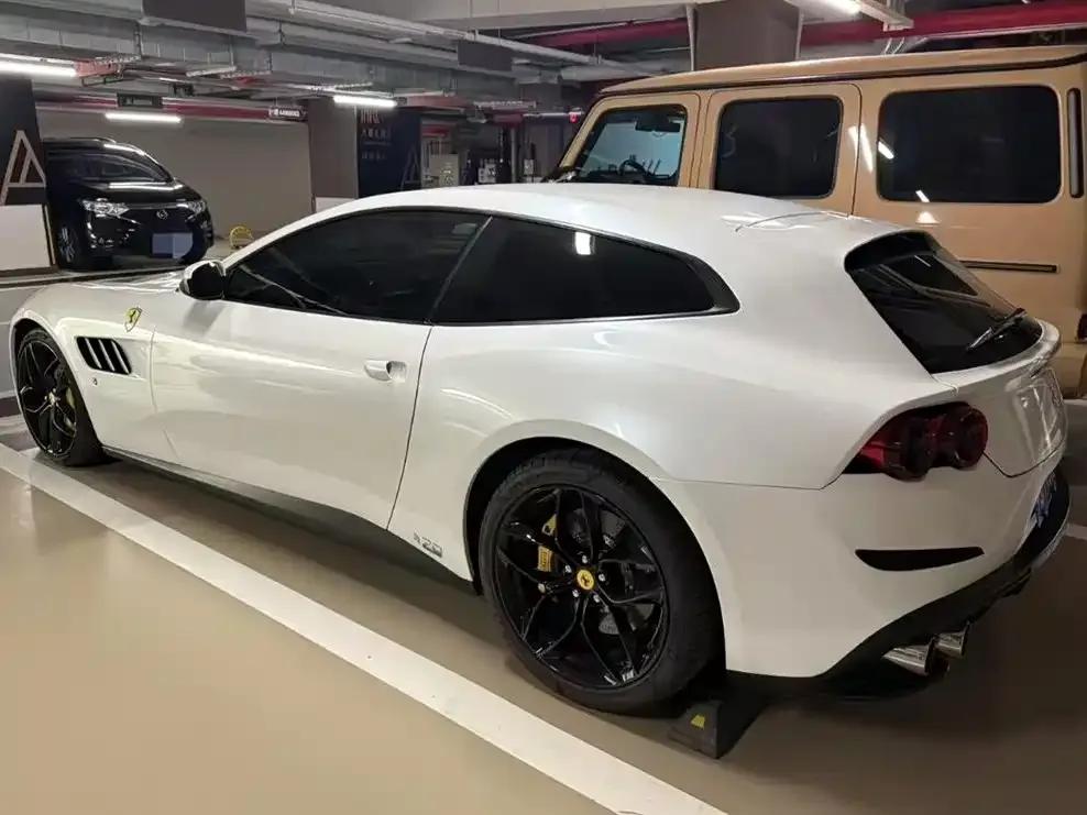 2017 GTC4Lusso 3.9T V8 — миниатюра 7