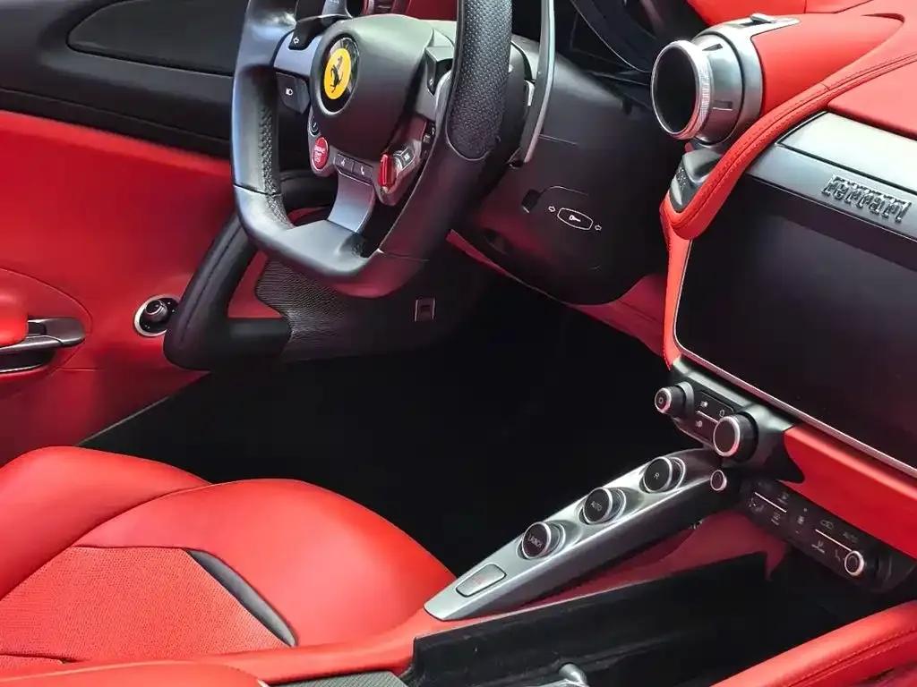 2017 GTC4Lusso 3.9T V8 — миниатюра 9