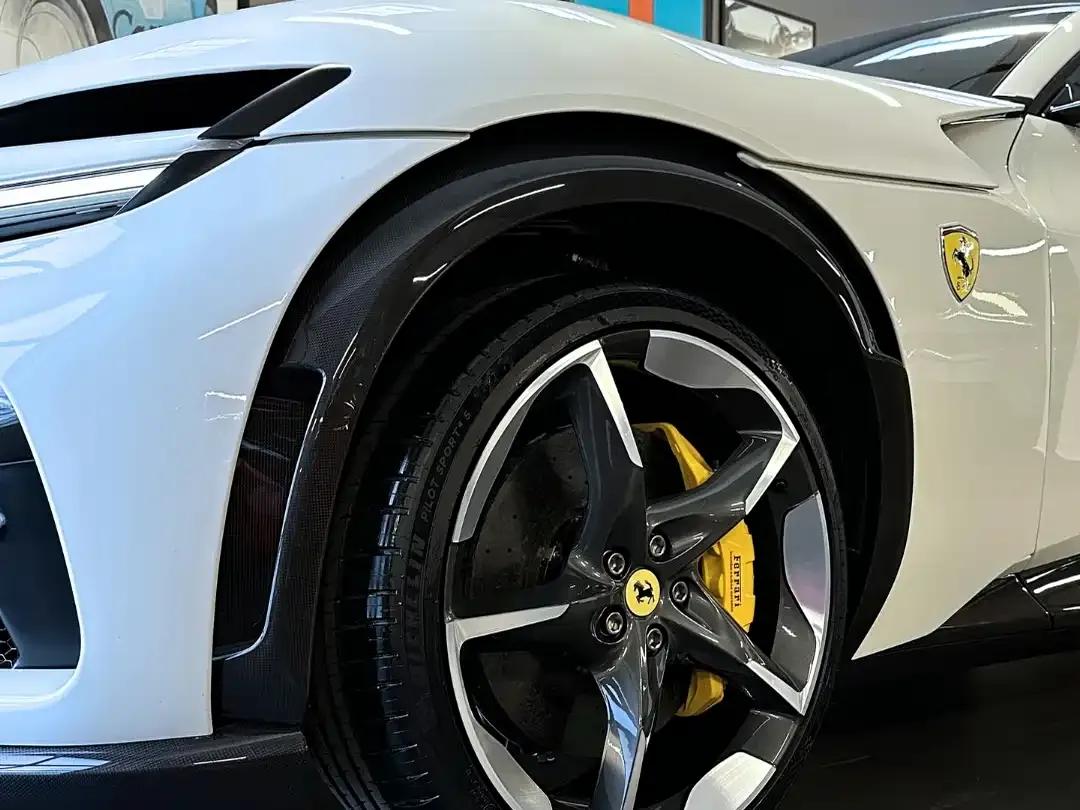 2023 Purosangue 6.5L V12 — миниатюра 3