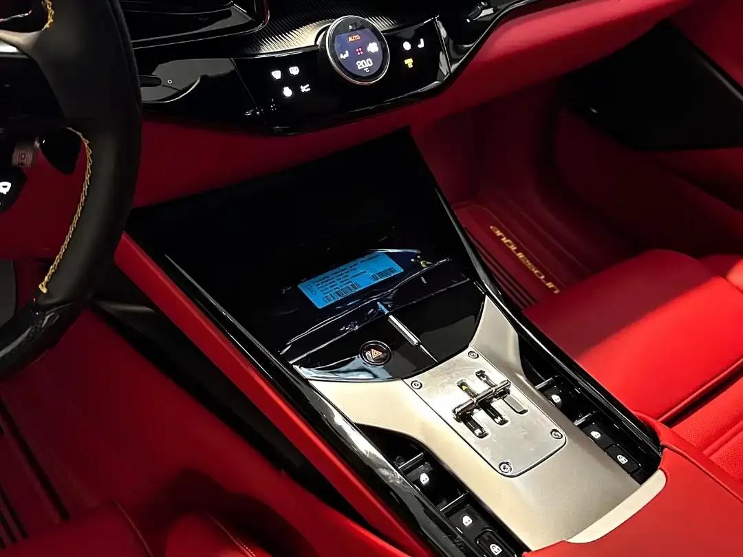2023 Purosangue 6.5L V12 — миниатюра 10