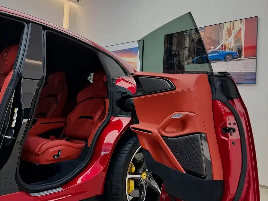 2023 Purosangue 6.5L V12 — миниатюра 6
