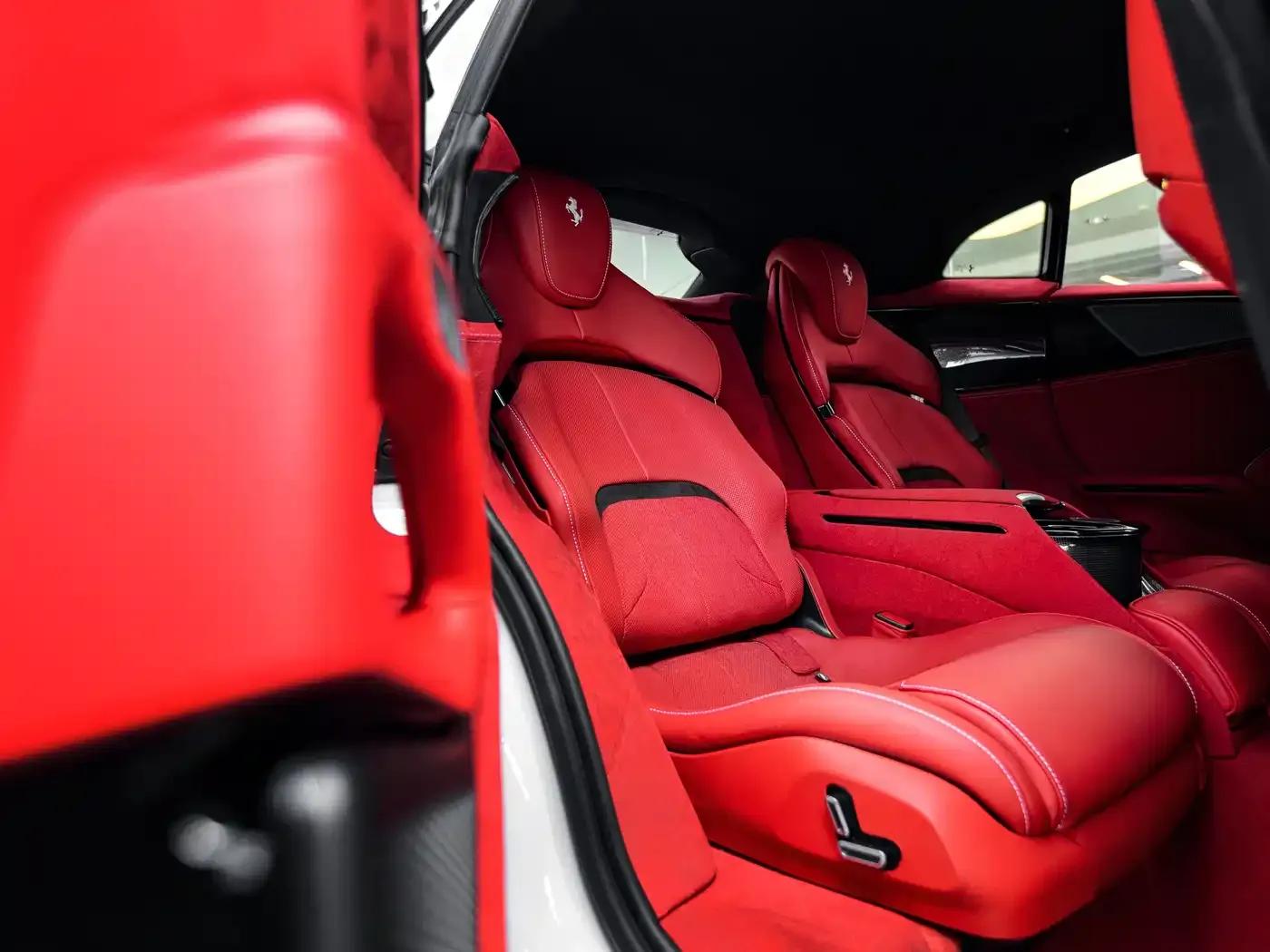 2023 Purosangue 6.5L V12 — миниатюра 13