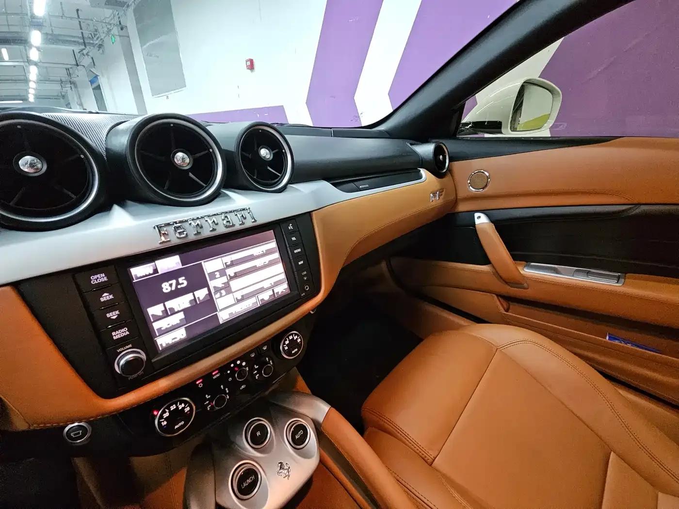Ferrari FF 2012 6.3L V12 — миниатюра 13