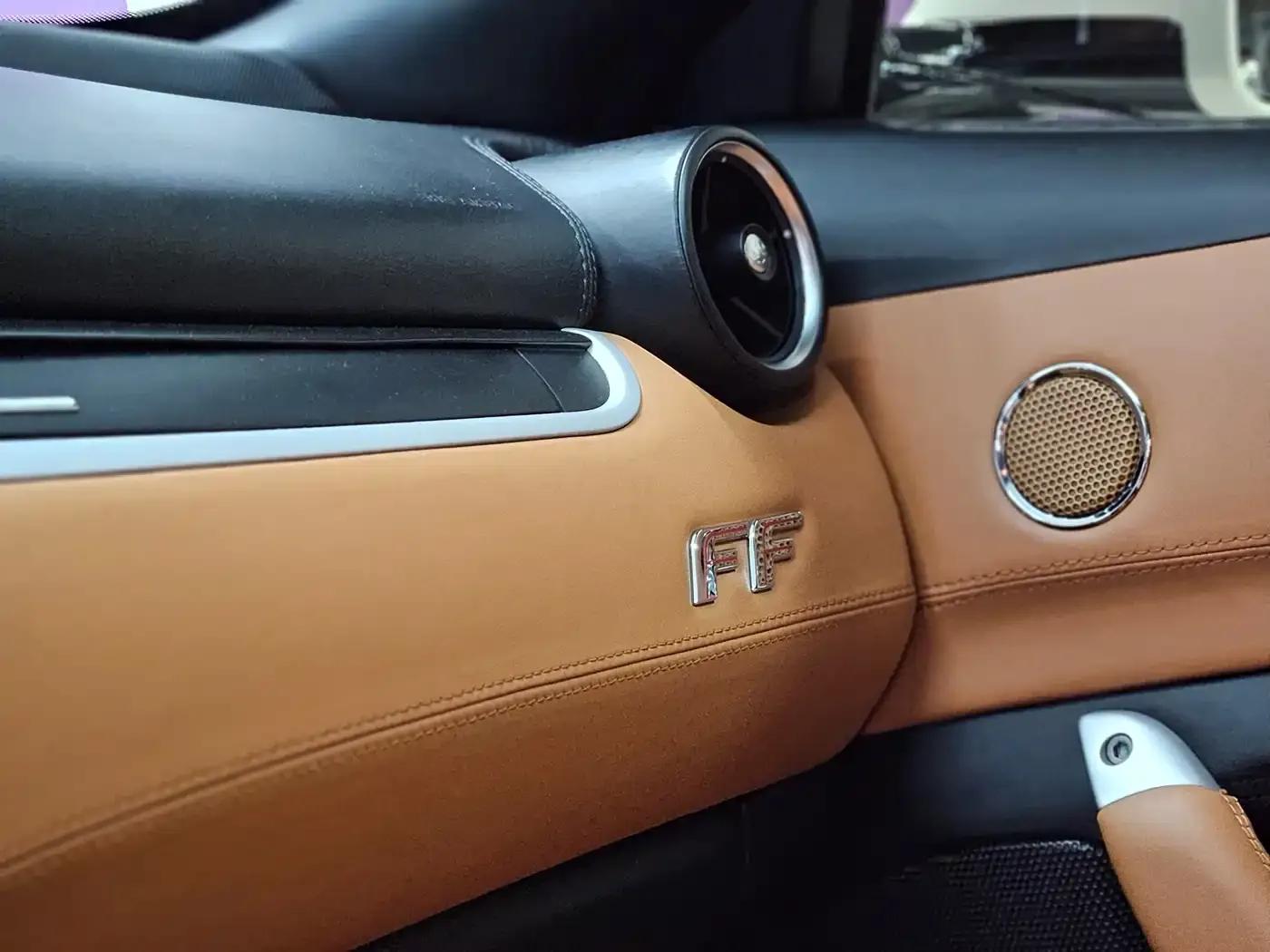 Ferrari FF 2012 6.3L V12 — миниатюра 14