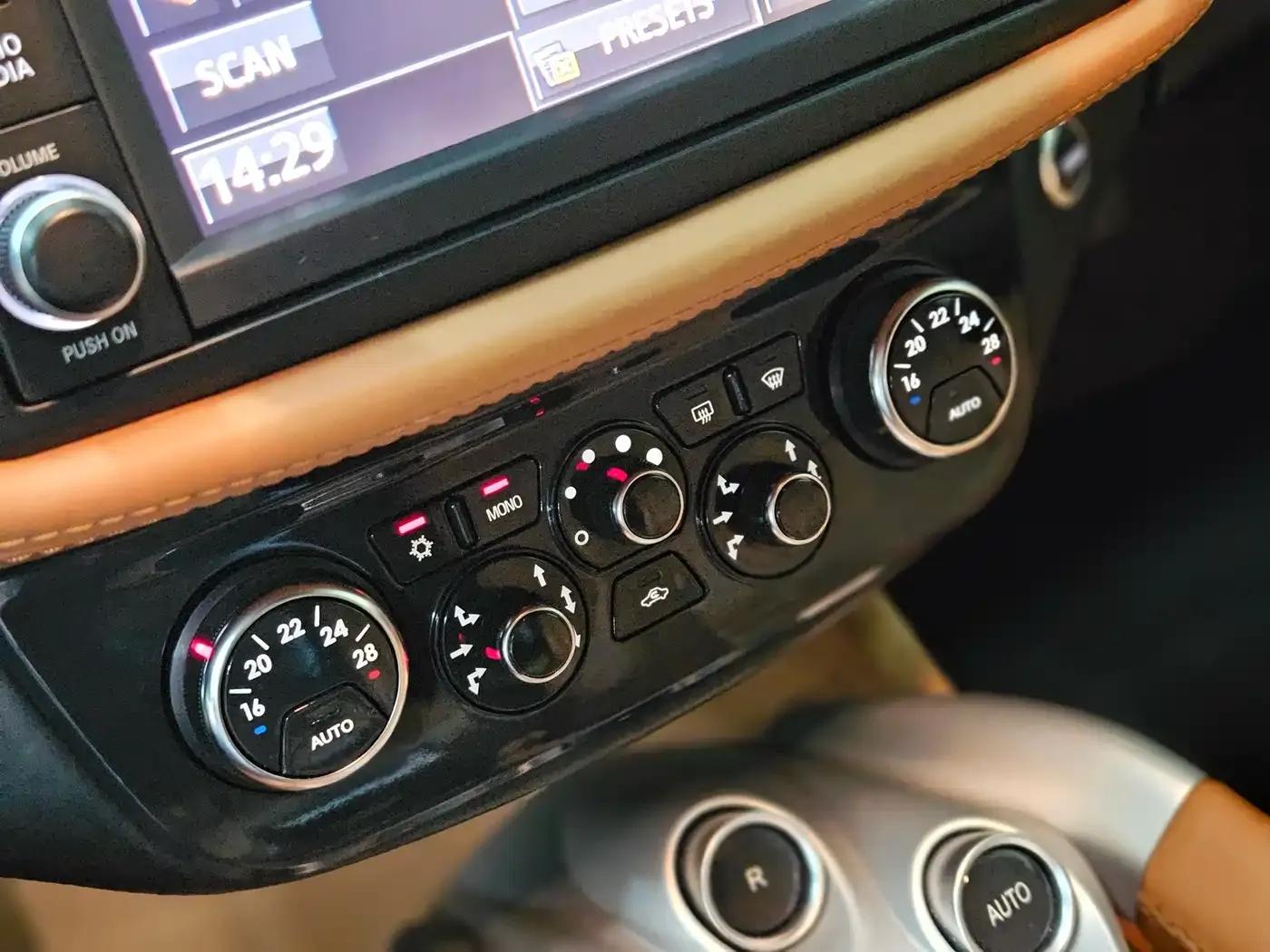 Ferrari FF 2012 6.3L V12 — миниатюра 8