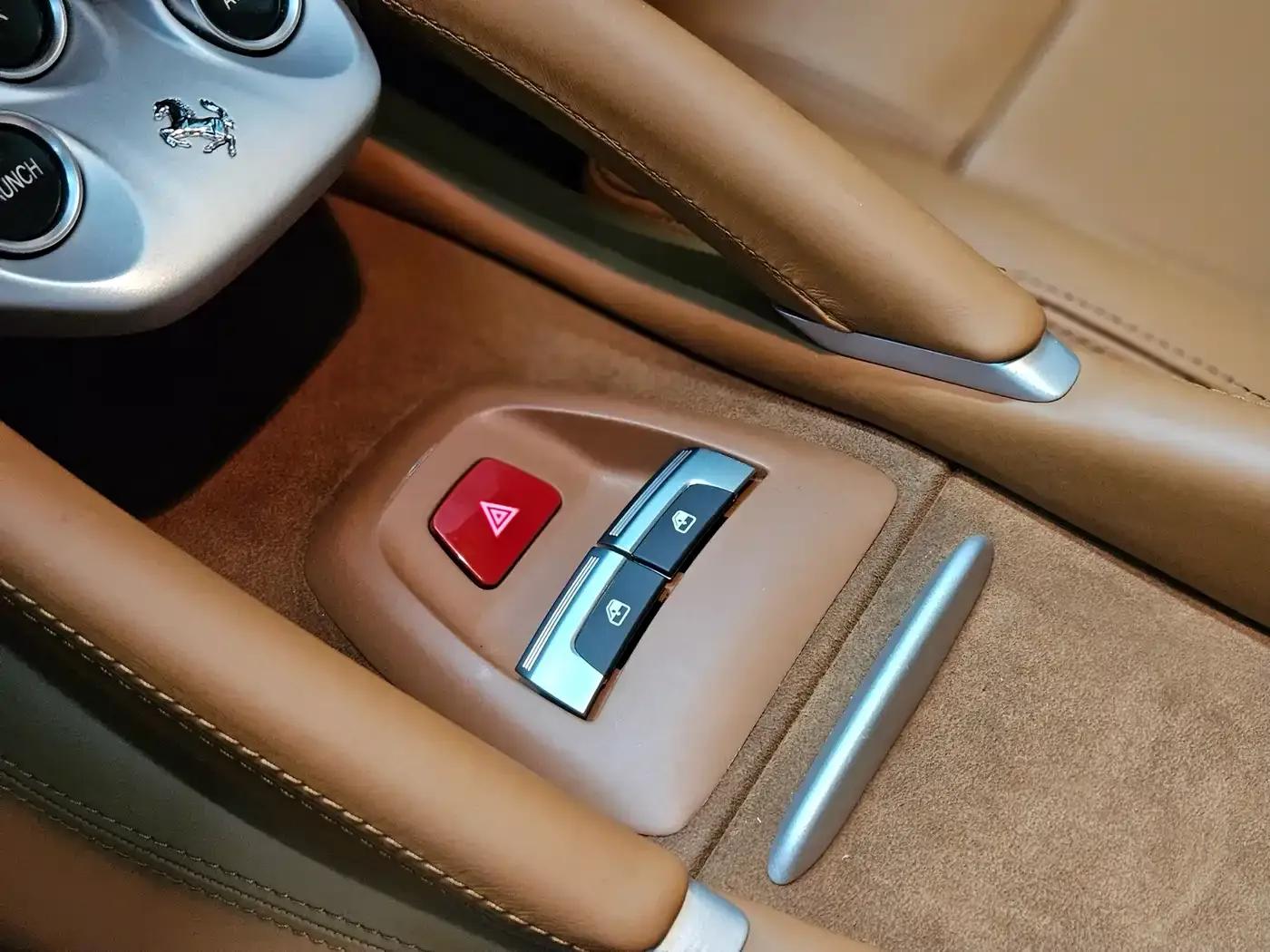 Ferrari FF 2012 6.3L V12 — миниатюра 10