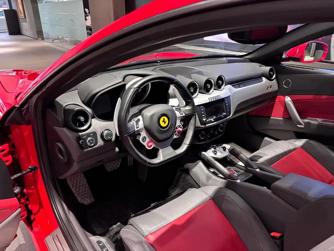 Ferrari FF 2012 6.3L V12 — миниатюра 7