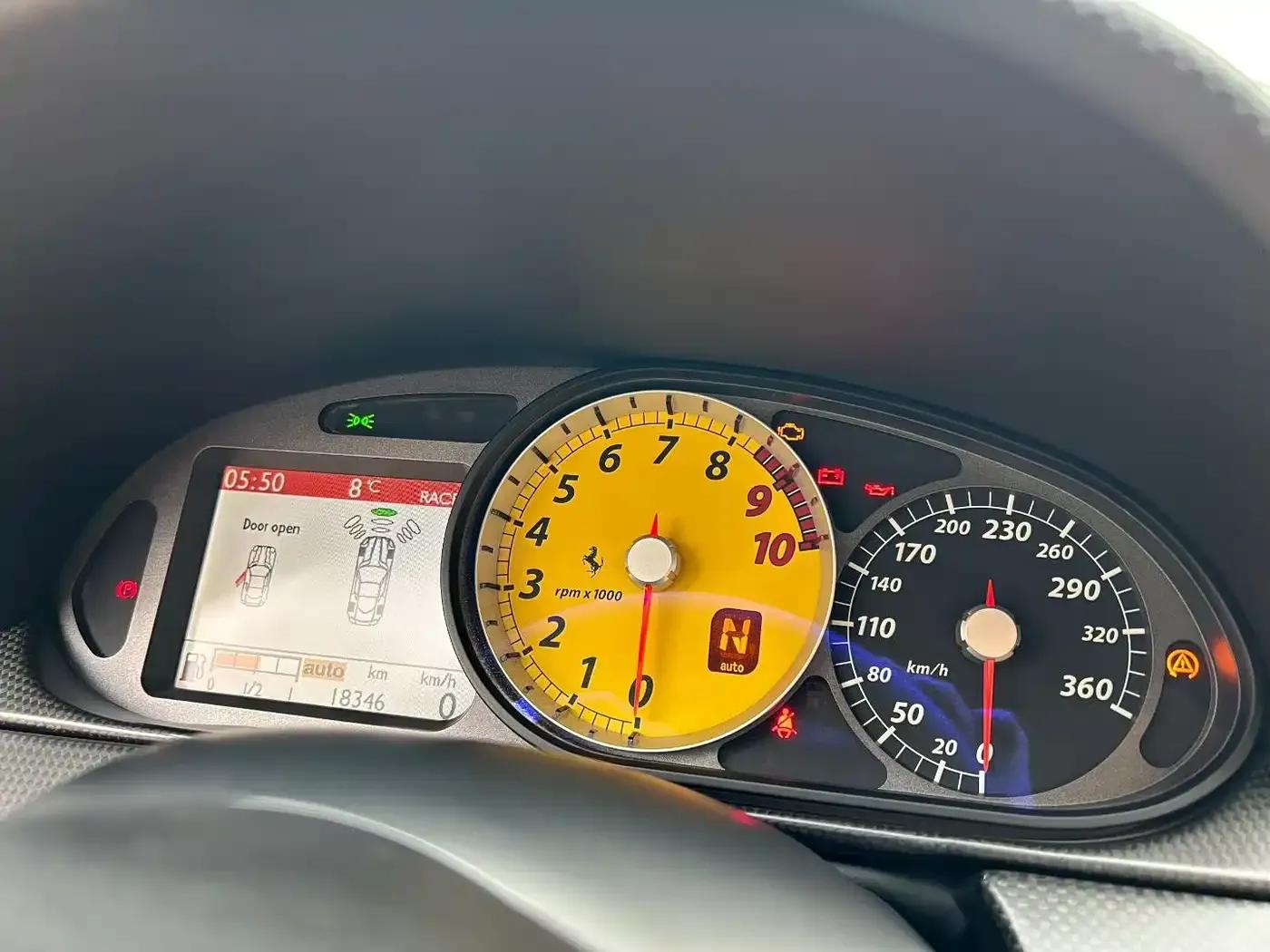 Ferrari 599 2006 model, 599 GTB Fiorano 6.0 — миниатюра 9