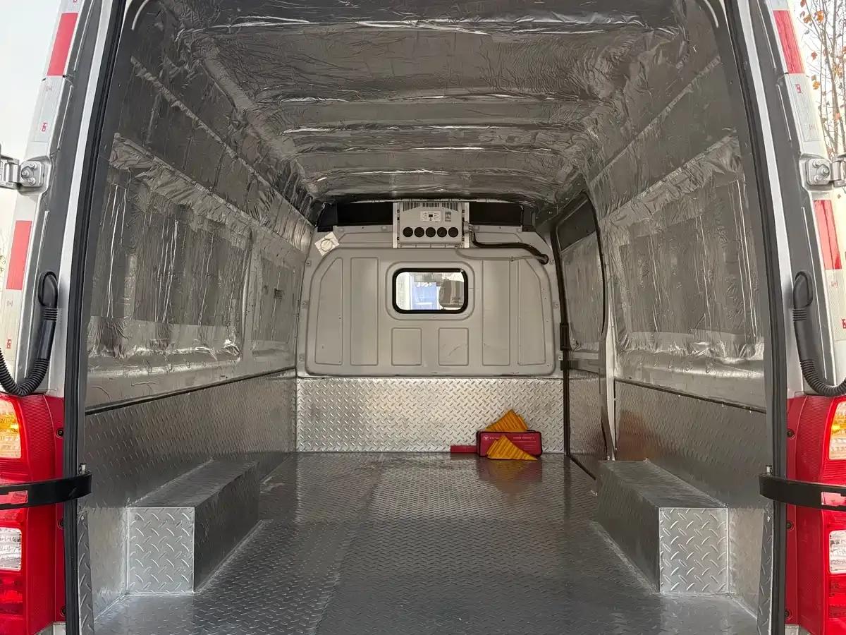 Tuano Barley 2024 Model 2.0T Manual Extended Wheelbase High Roof Single Rear Tire 3 Seats — миниатюра 10