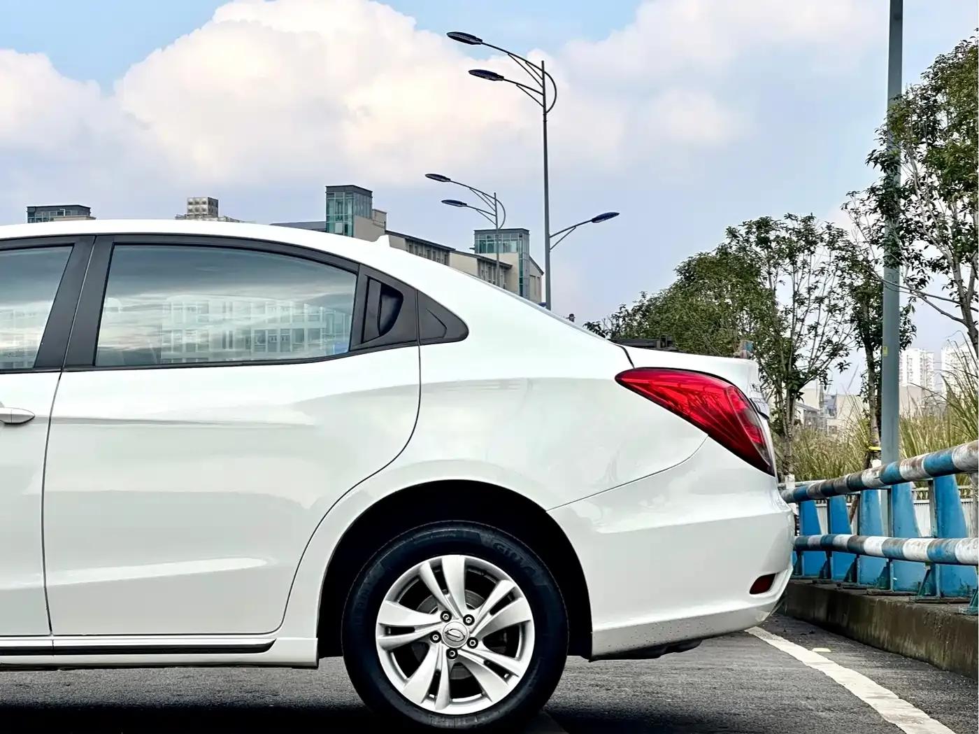 Trumpchi GA3S Vision 2014 1.6L Automatic Luxury ESP Edition — миниатюра 12