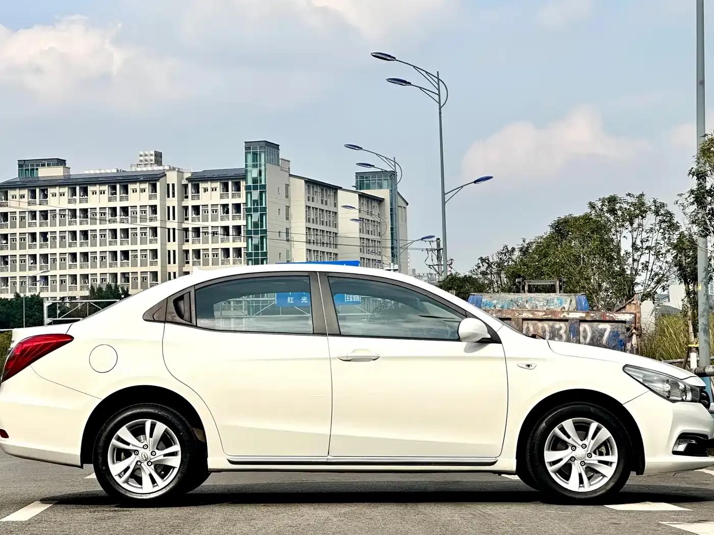 Trumpchi GA3S Vision 2014 1.6L Automatic Luxury ESP Edition — миниатюра 16